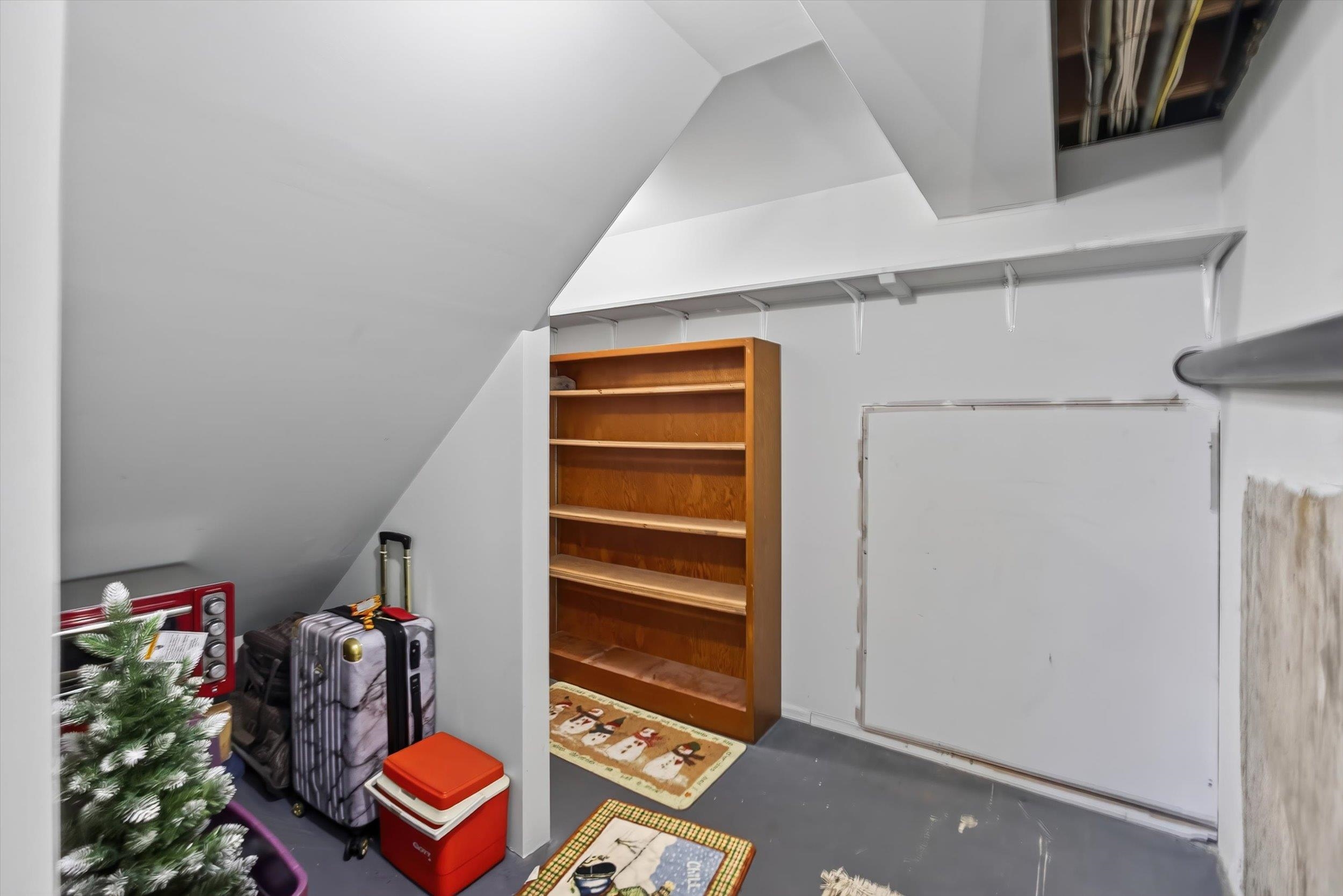 1018 N Stout Rd - Photo 31