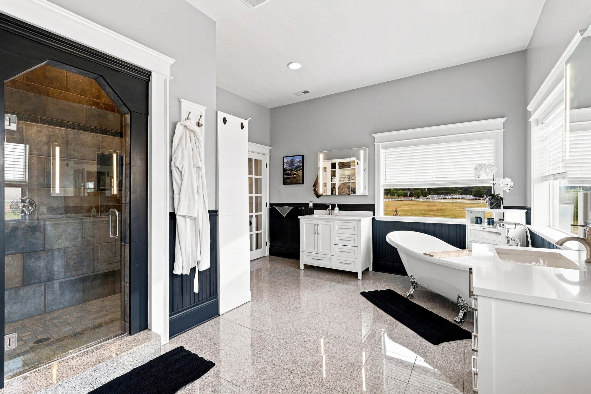 10202 N West Newman Lake Rd - Photo 13
