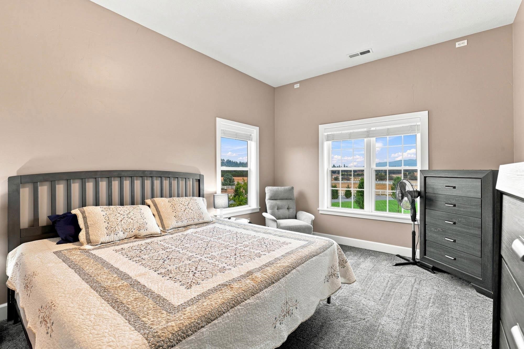 10202 N West Newman Lake Rd - Photo 16