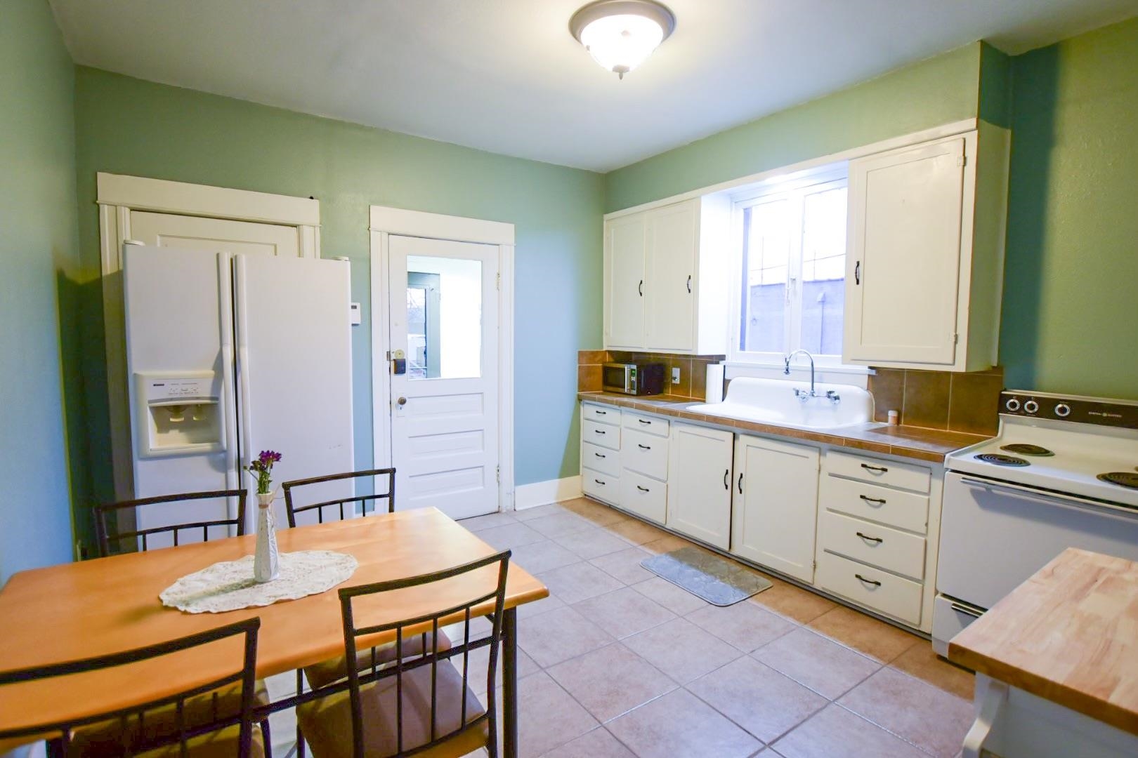 1316 W Dean Ave - Photo 7