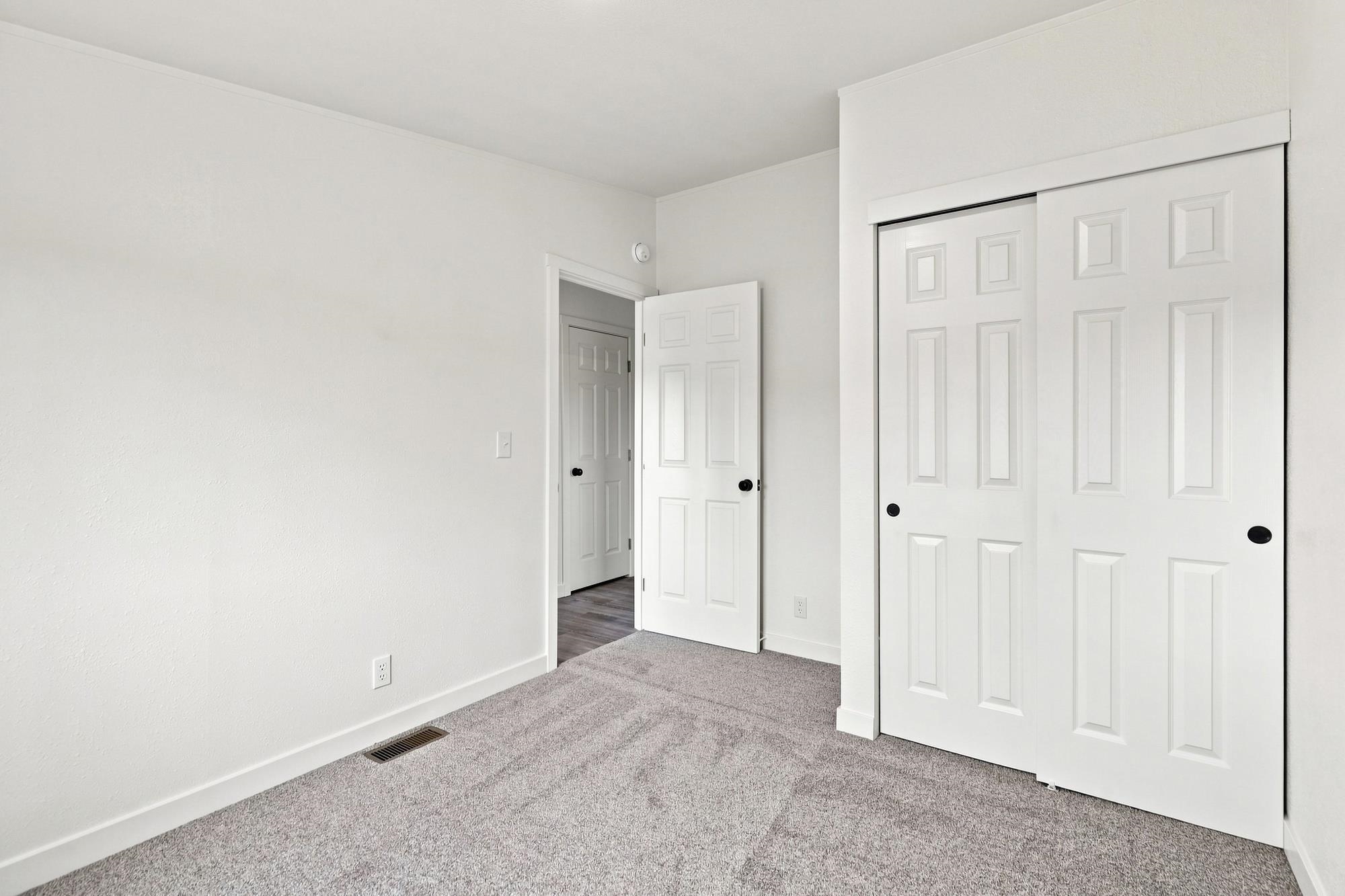 2201 N Craig Rd - Photo 18
