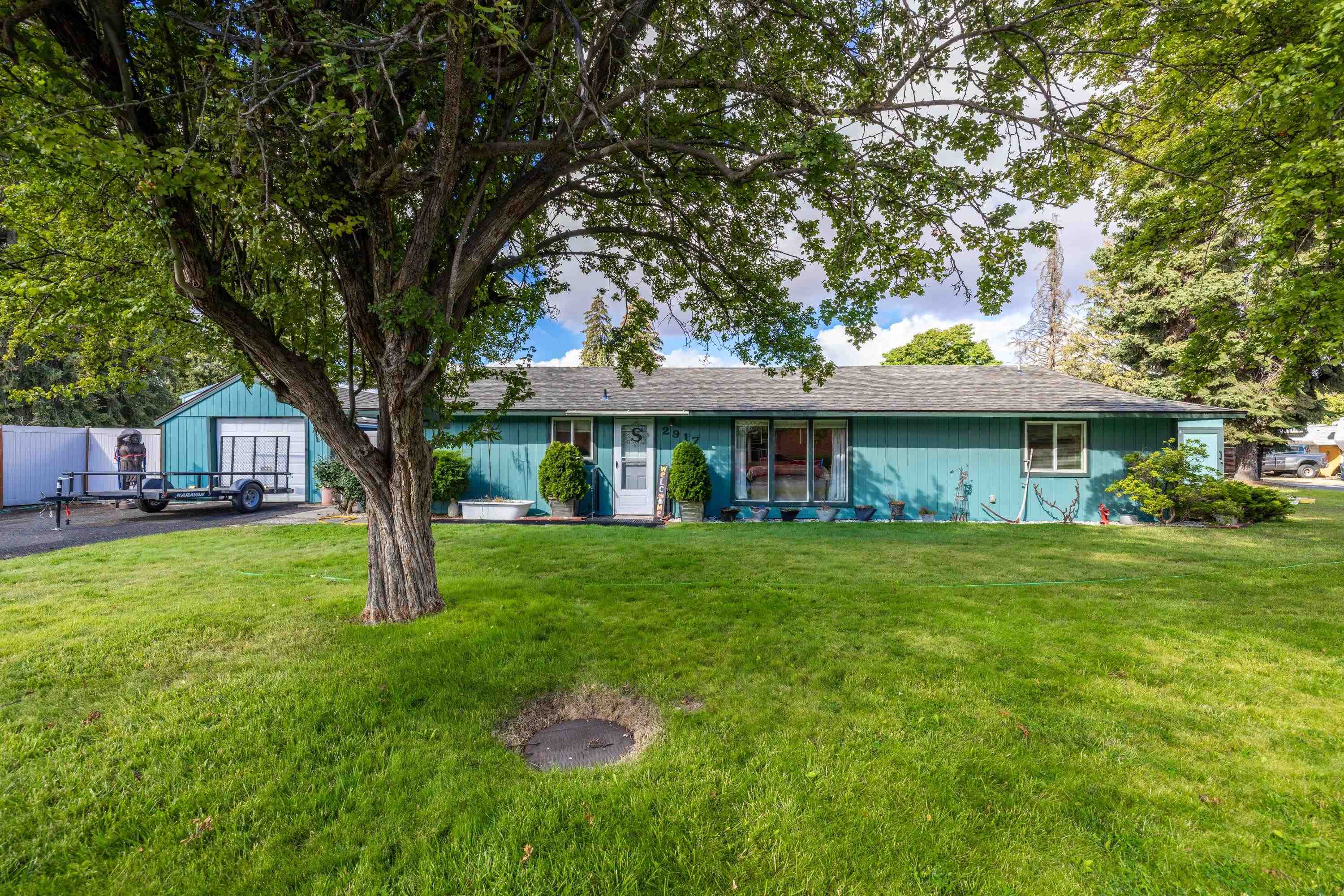 2917 N Vista Rd - Photo 1