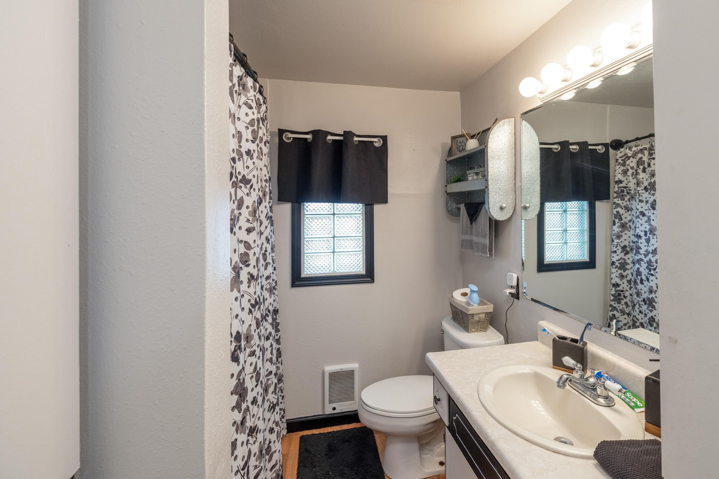 2917 N Vista Rd - Photo 9