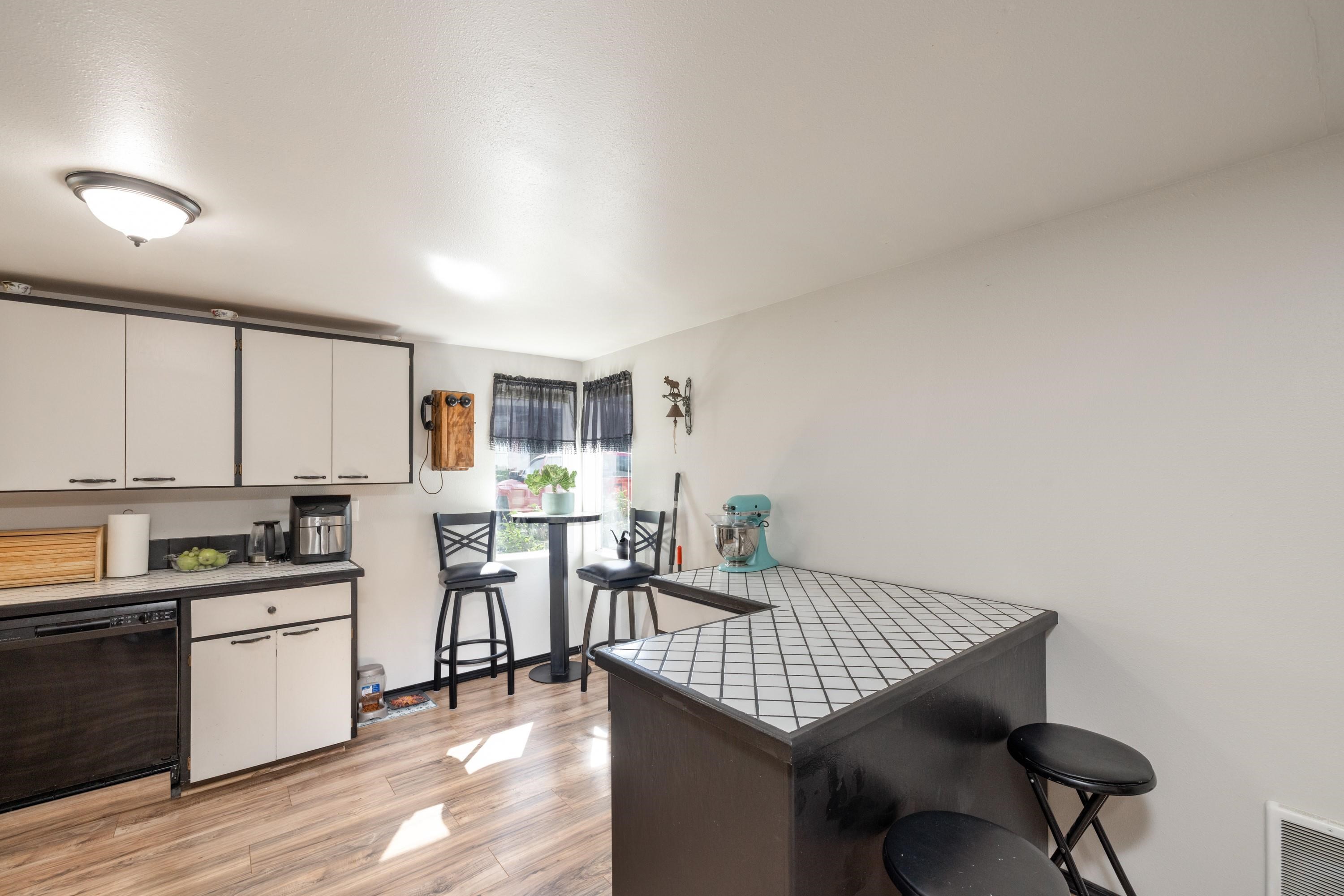 2917 N Vista Rd - Photo 12