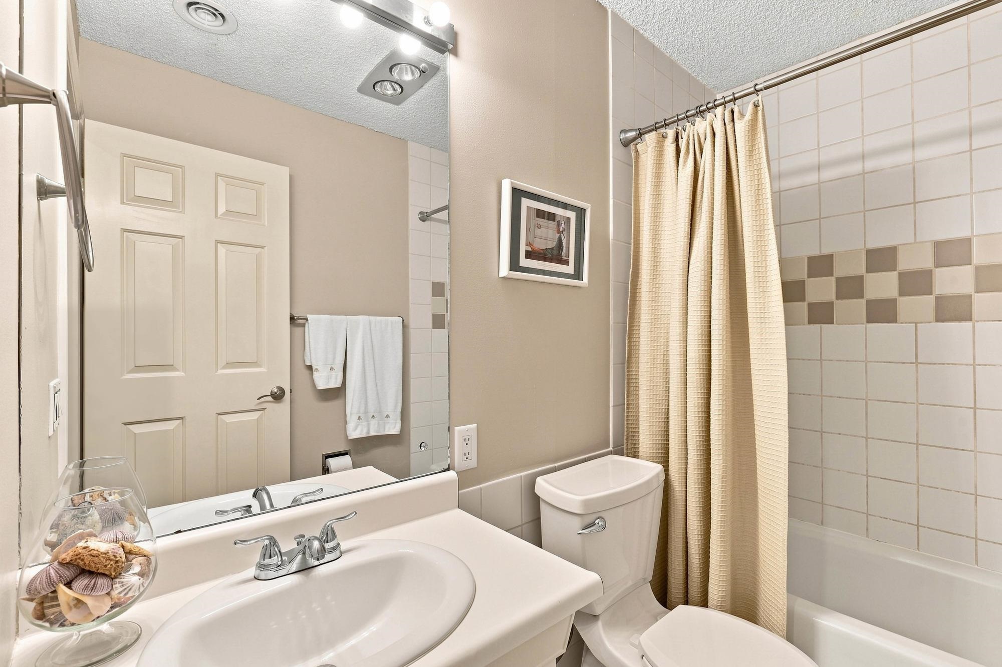 11308/11310 E 29th Ave - Photo 25