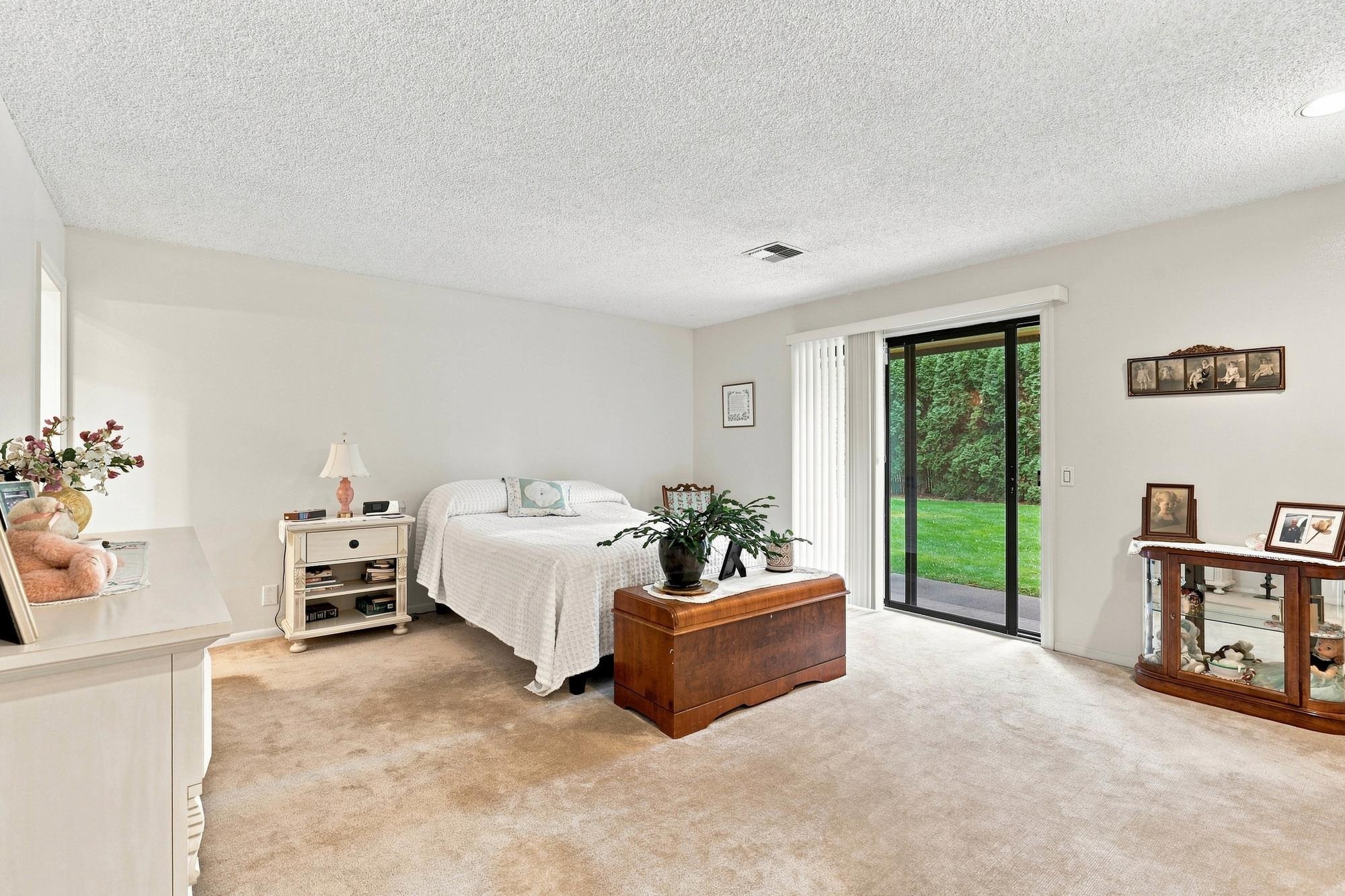 11308/11310 E 29th Ave - Photo 19