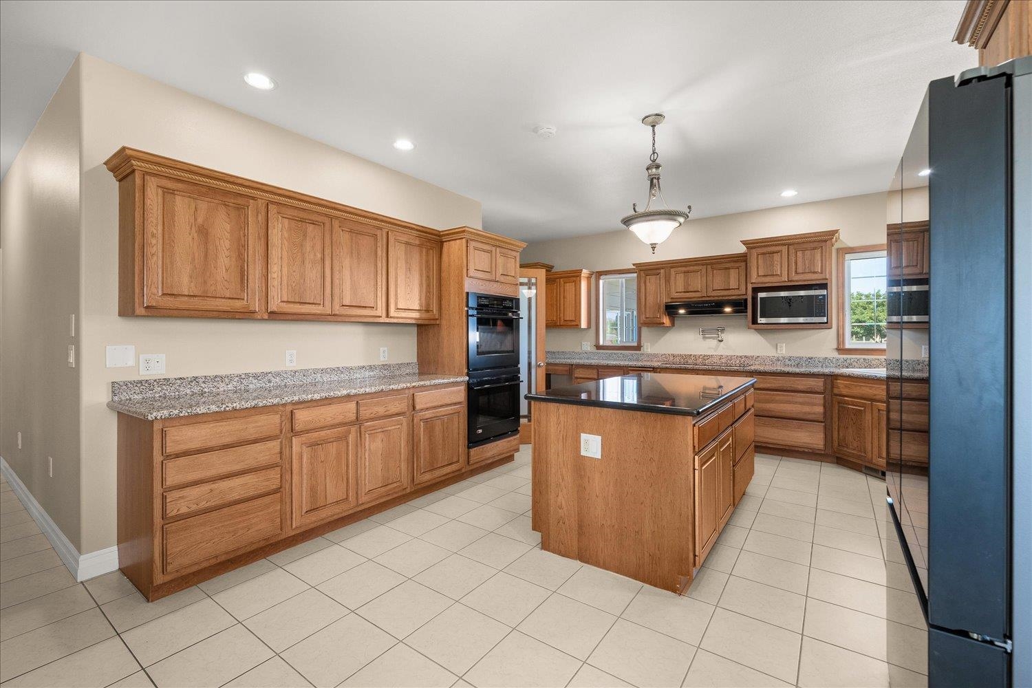 3424 N Campbell Rd - Photo 16