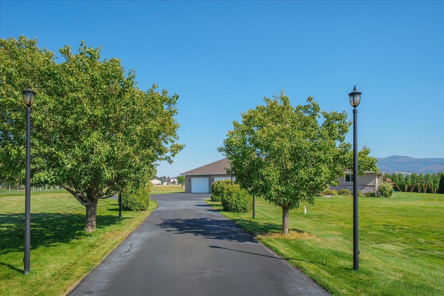 3424 N Campbell Rd - Photo 2