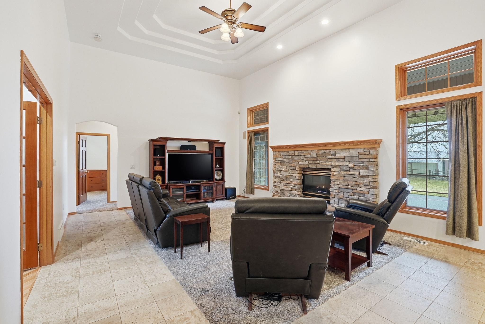 507 E Ziegler Ln - Photo 5