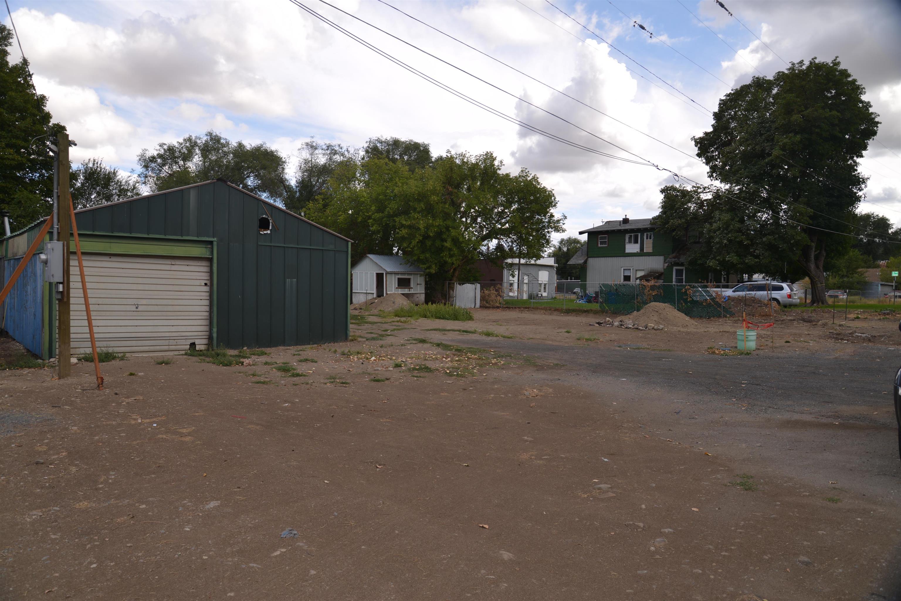 12216 N Main St - Photo 5