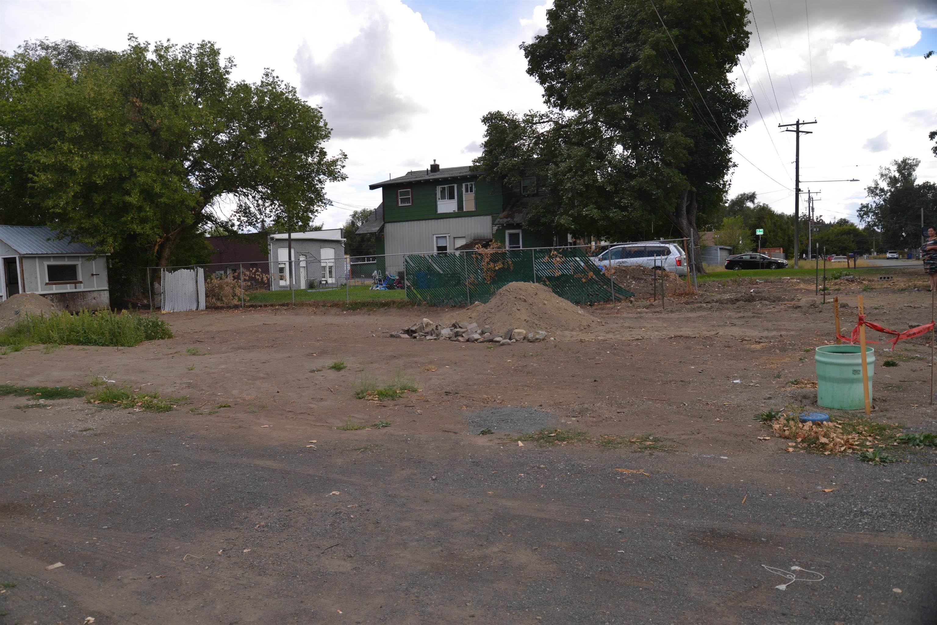 12216 N Main St - Photo 6