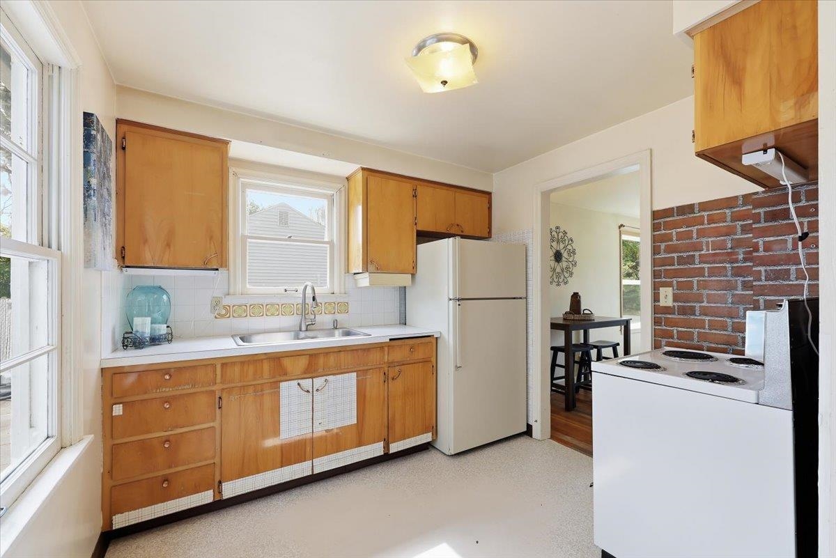 3811 S Latawah St - Photo 6
