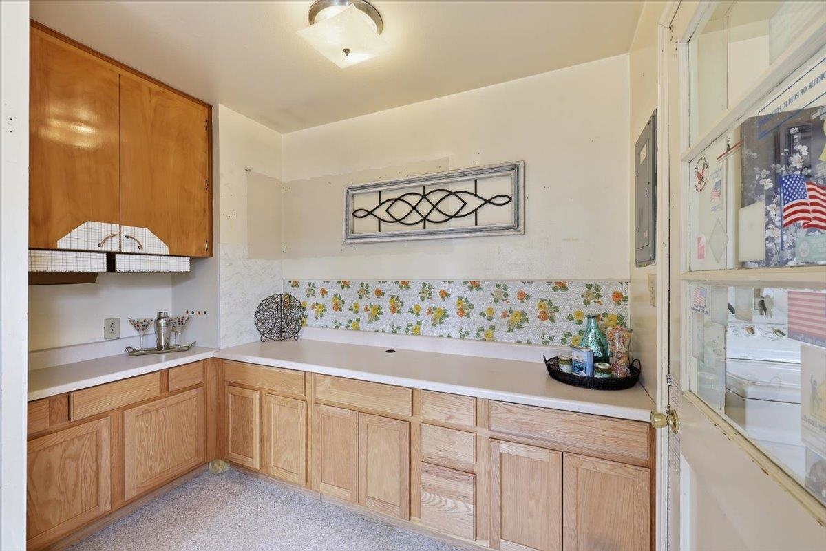 3811 S Latawah St - Photo 9