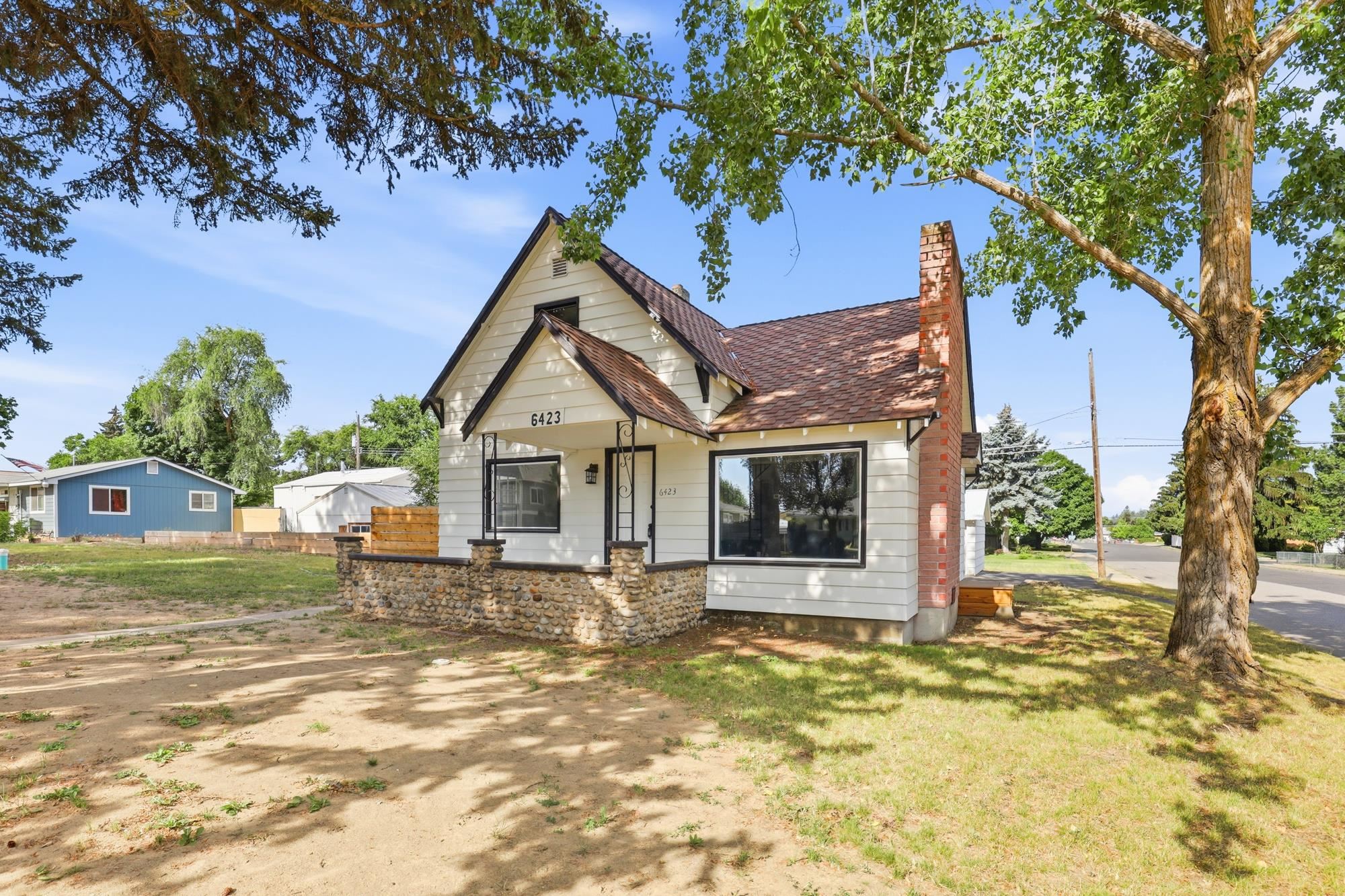 6423 N Washington St - Photo 1