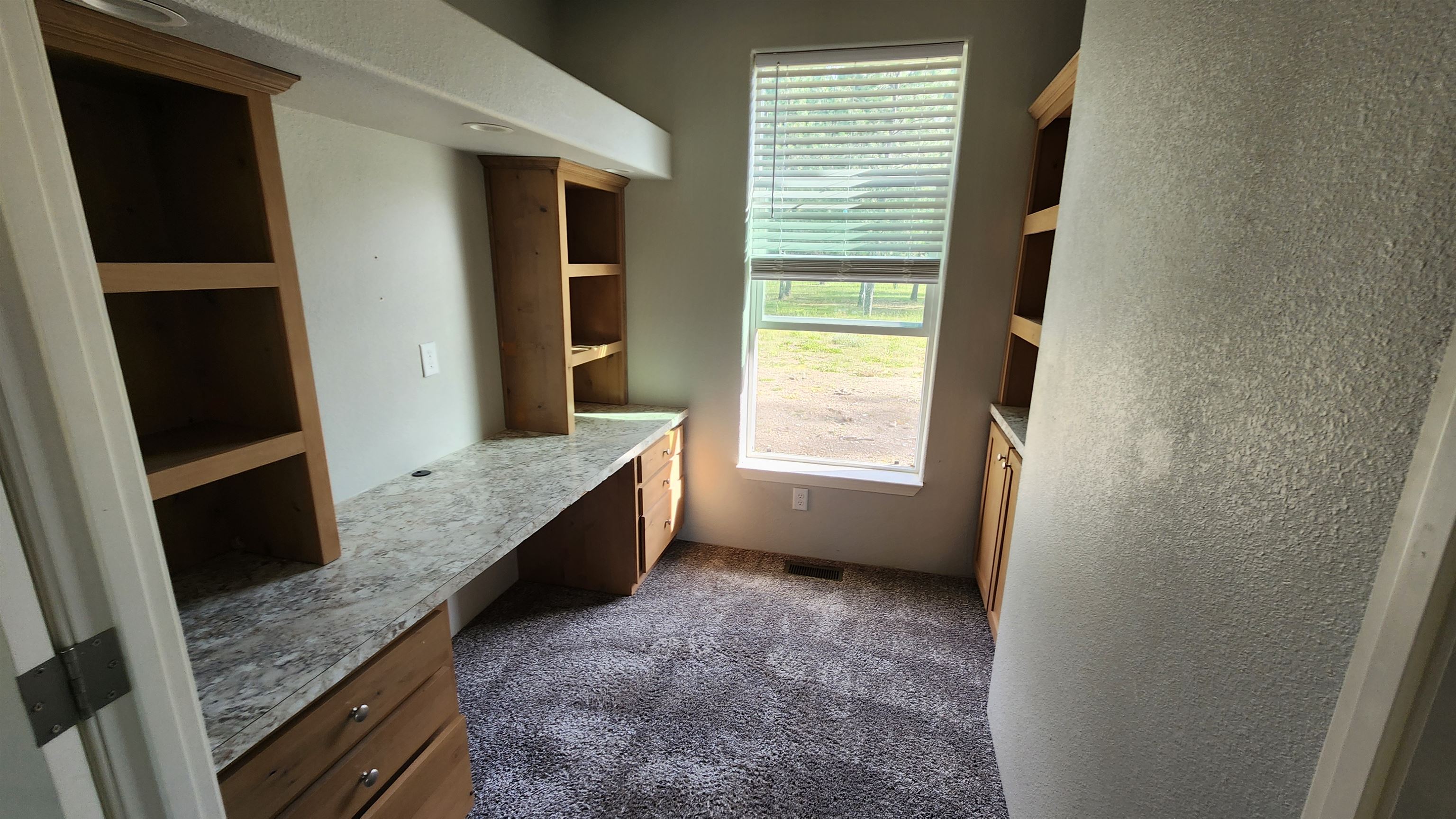 711 Herbs Dr - Photo 6