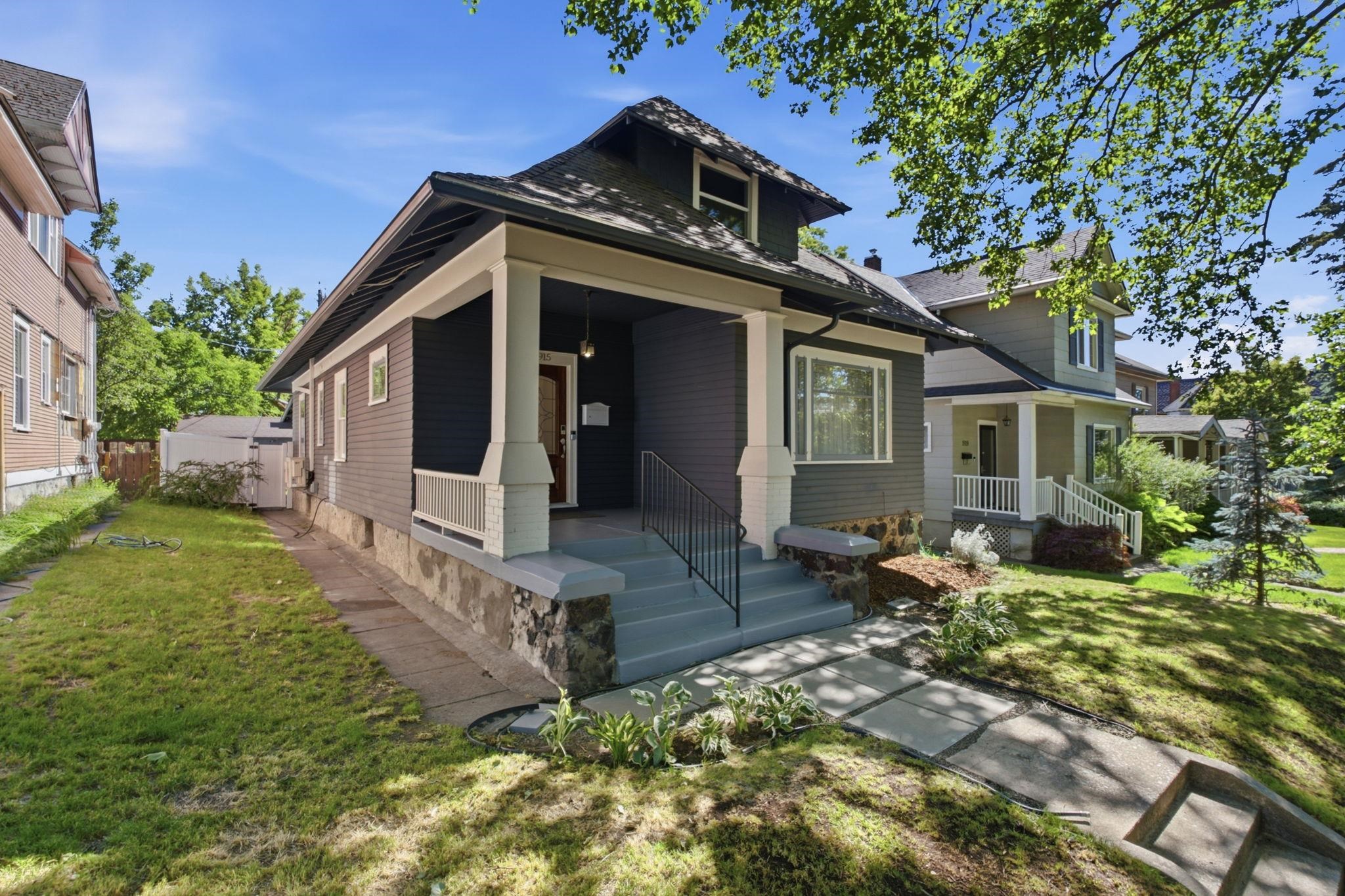 1915 W 10th Ave - Photo 2