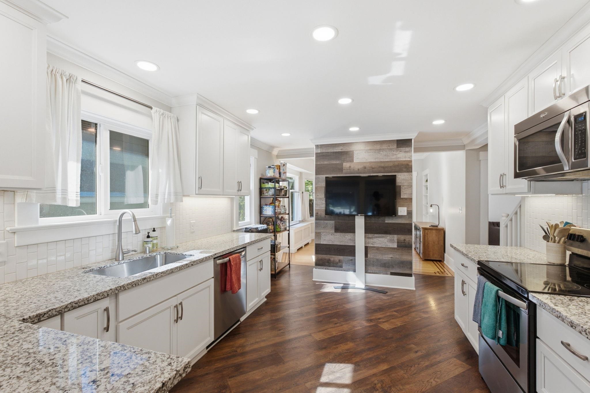 1915 W 10th Ave - Photo 14