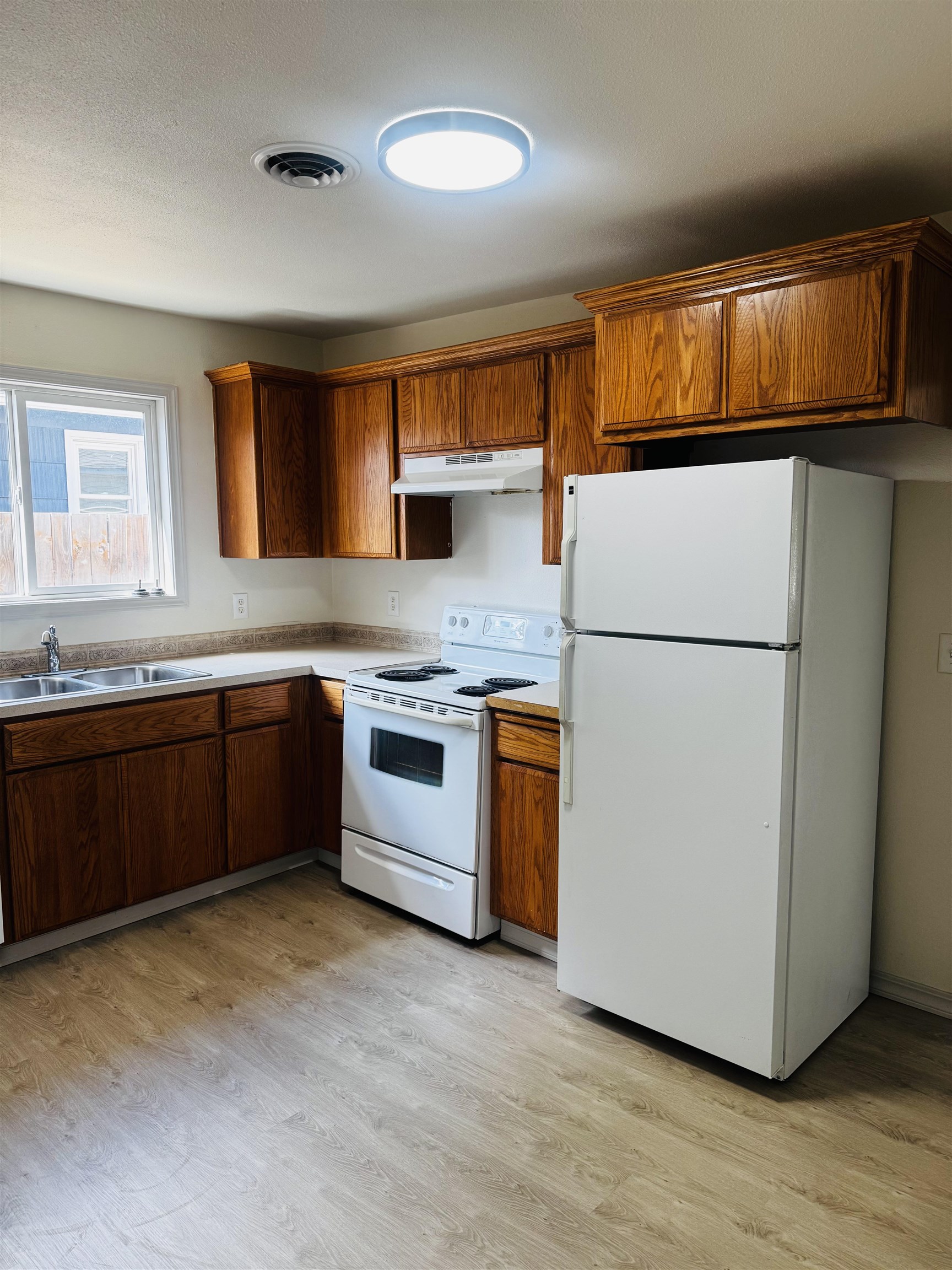 624 E Rockwell Ave - Photo 5