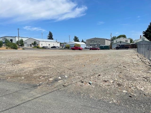 5615 E Trent Ave - Photo 5