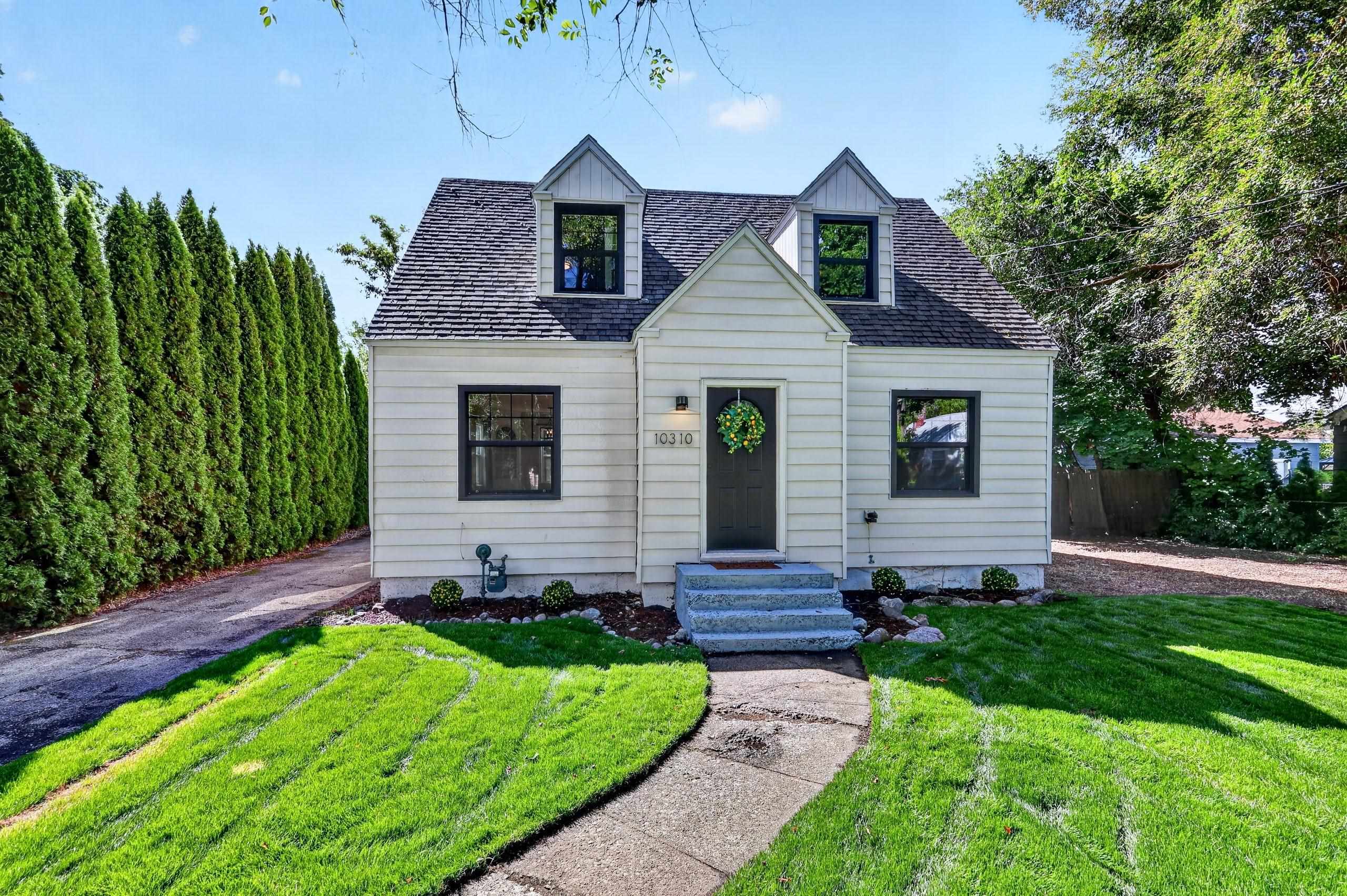 10310 E Alki Ave - Photo 1