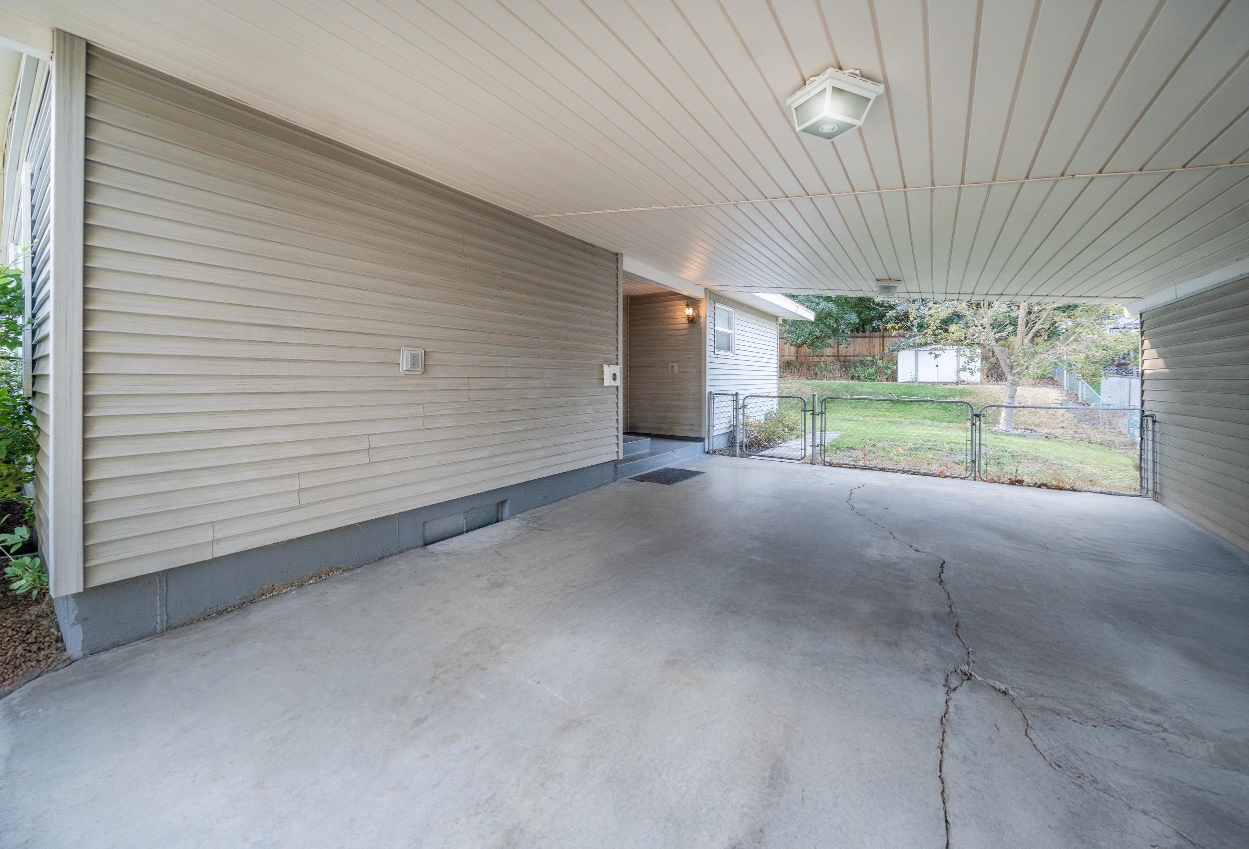 3906 E 15th Ave - Photo 38