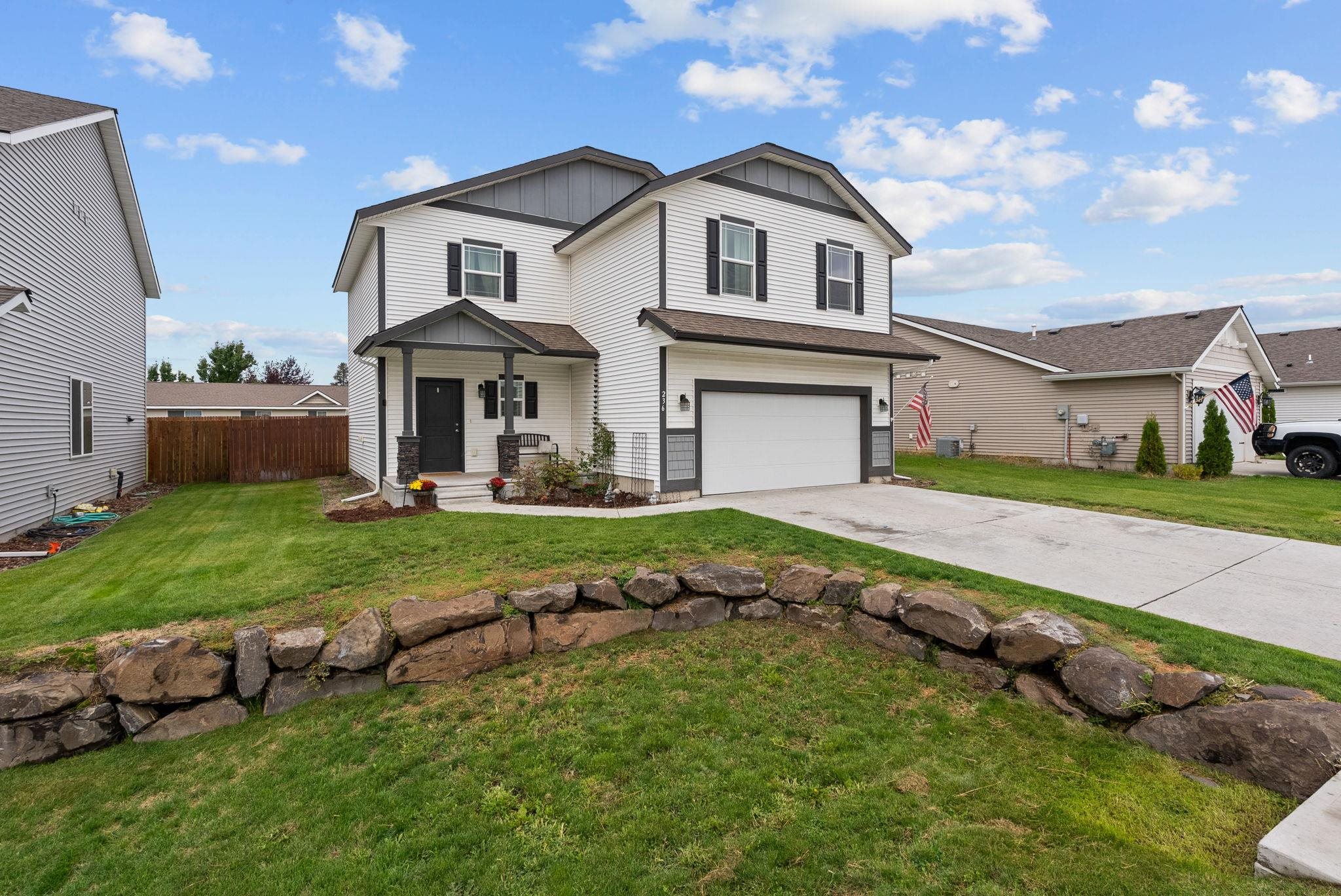 236 S CAMEO Ave - Photo 1