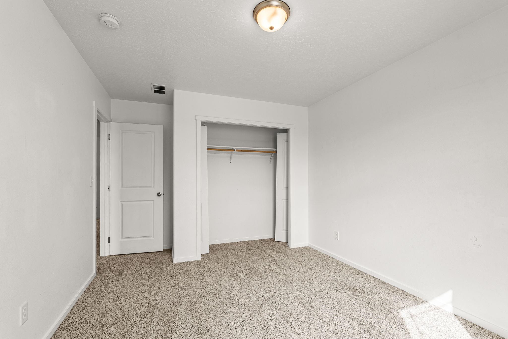 236 S CAMEO Ave - Photo 32