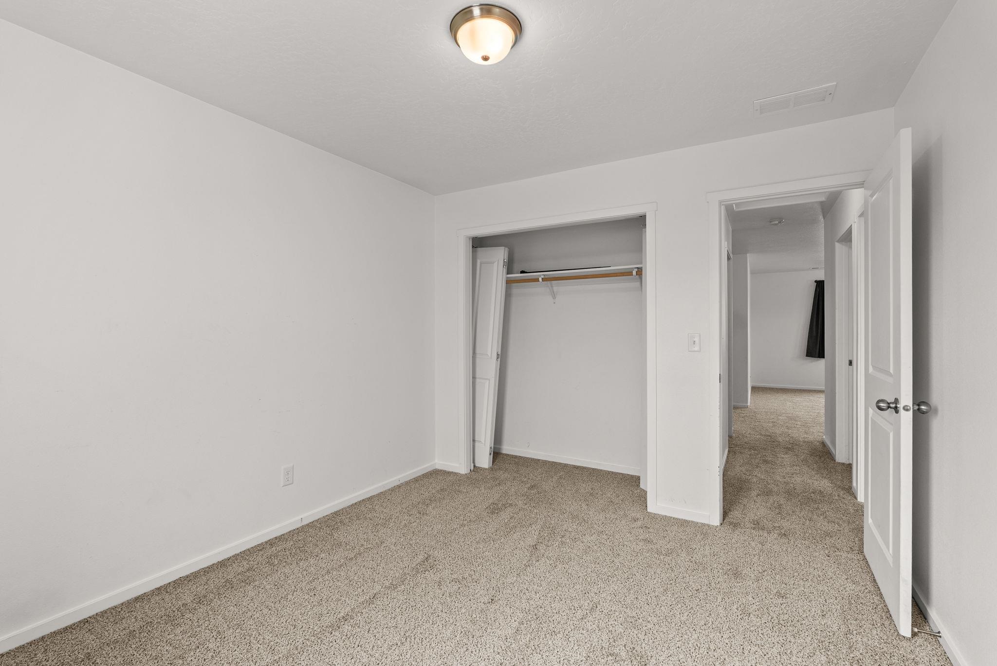 236 S CAMEO Ave - Photo 34