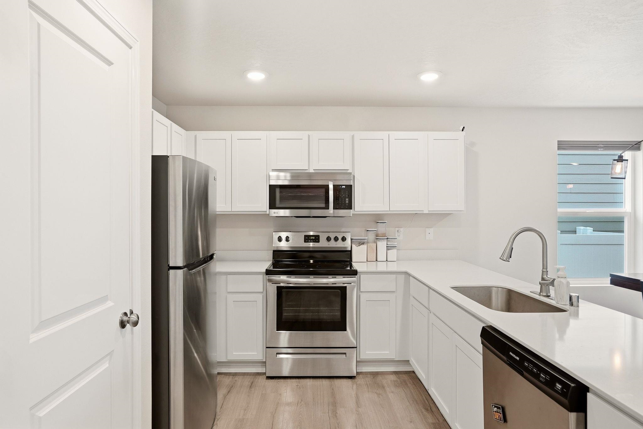 4471 W Brookfield Ave - Photo 11