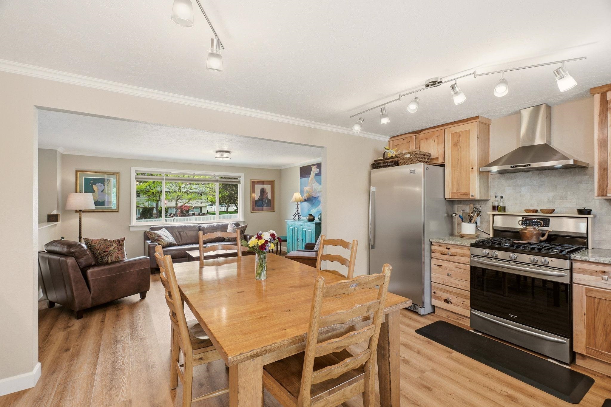 414 N Sherman Ave - Photo 9