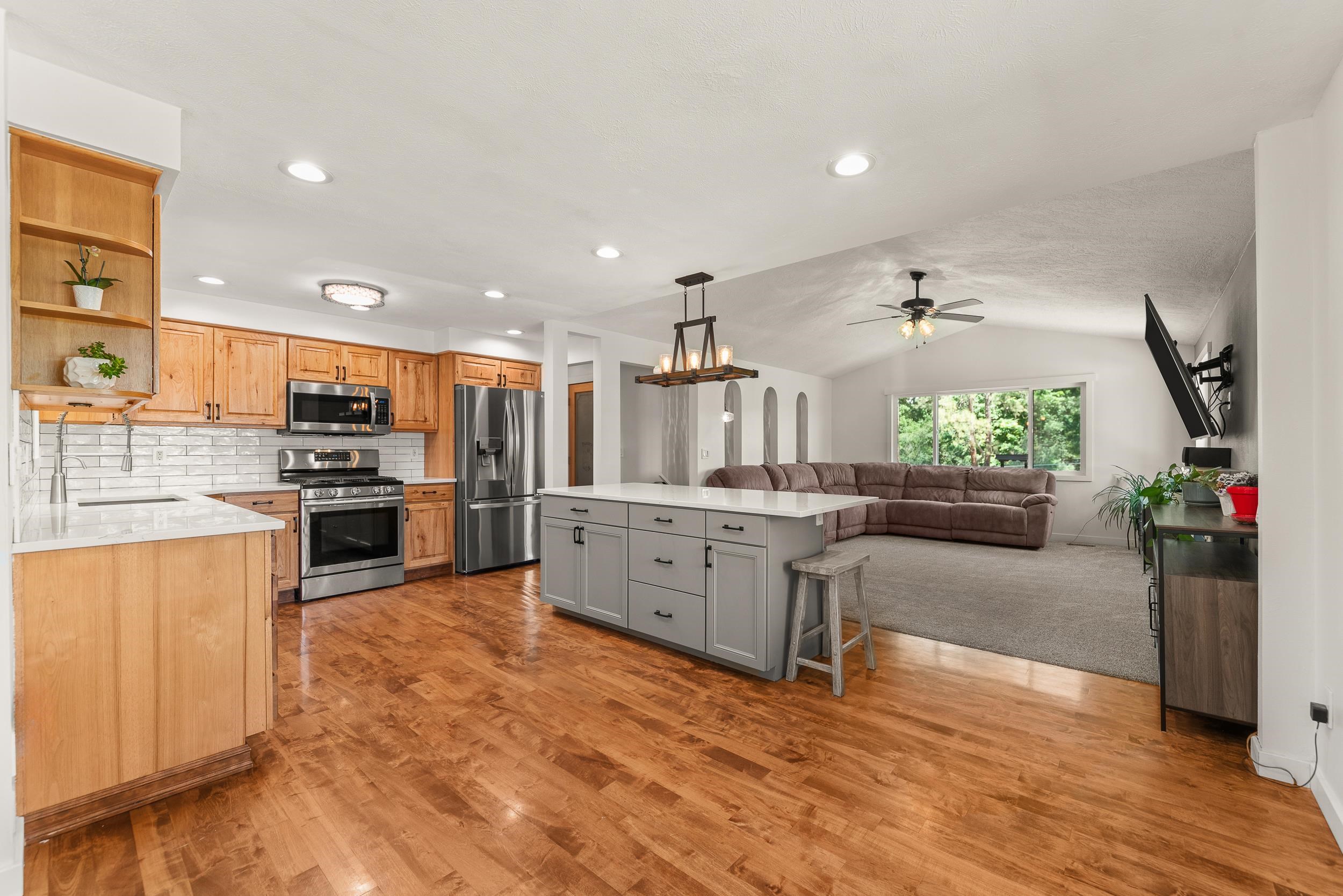 9427 N Riverside Park Dr - Photo 5