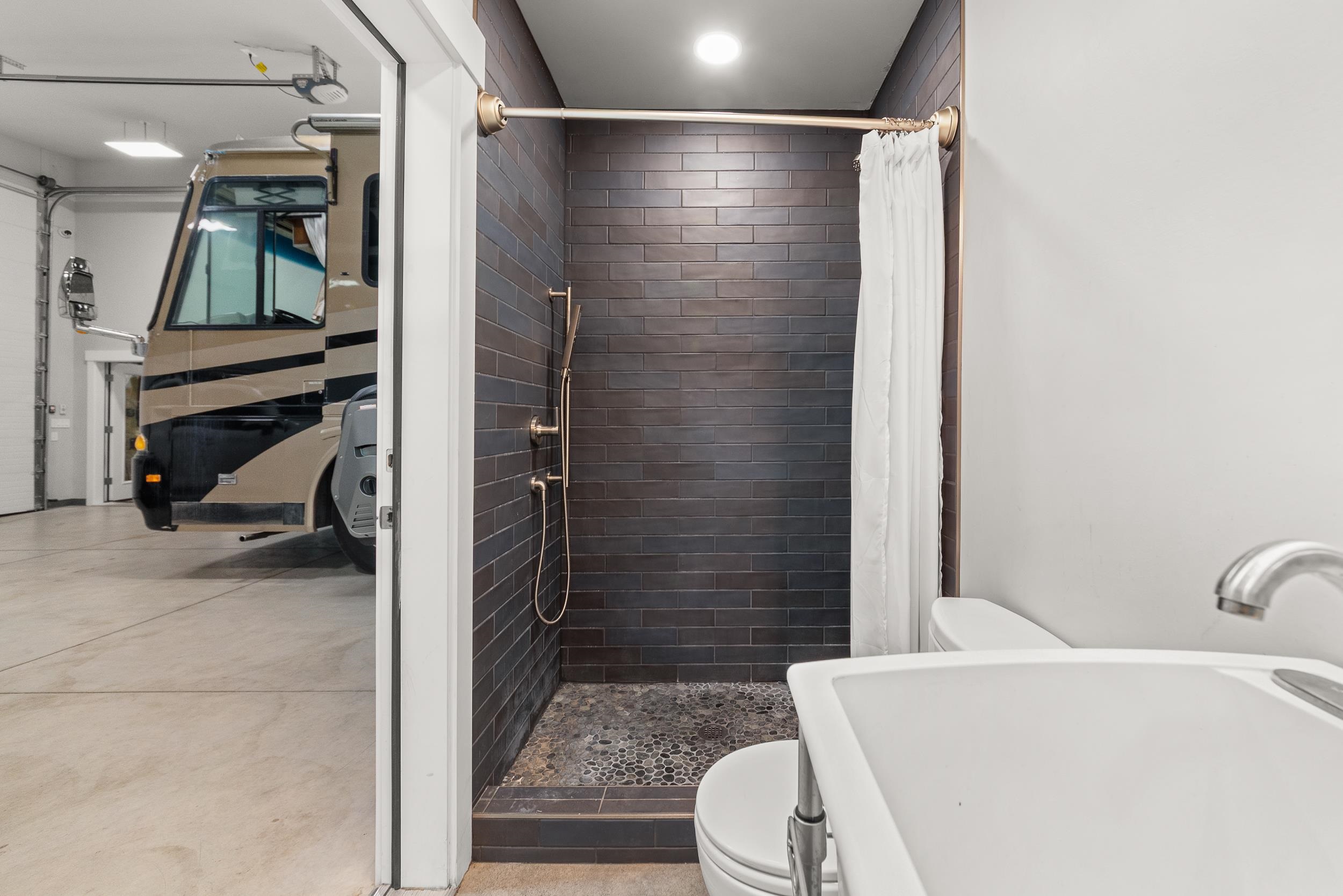 9427 N Riverside Park Dr - Photo 35