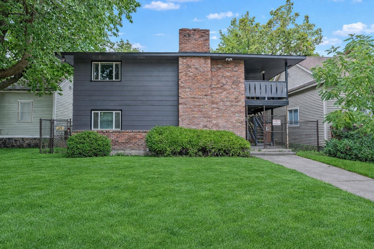 943 E Augusta Ave - Photo 3