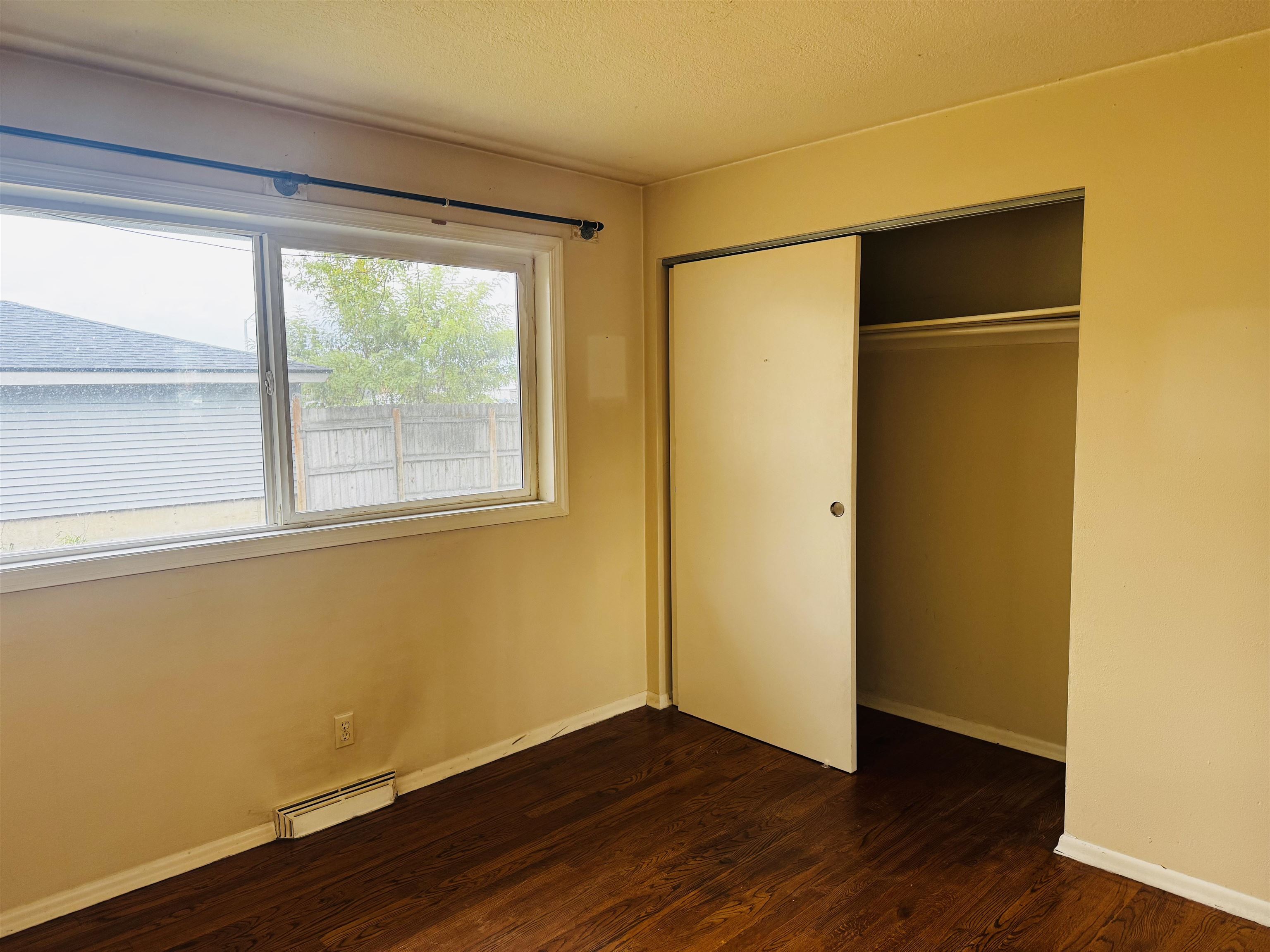 2927 E HOFFMAN St - Photo 7