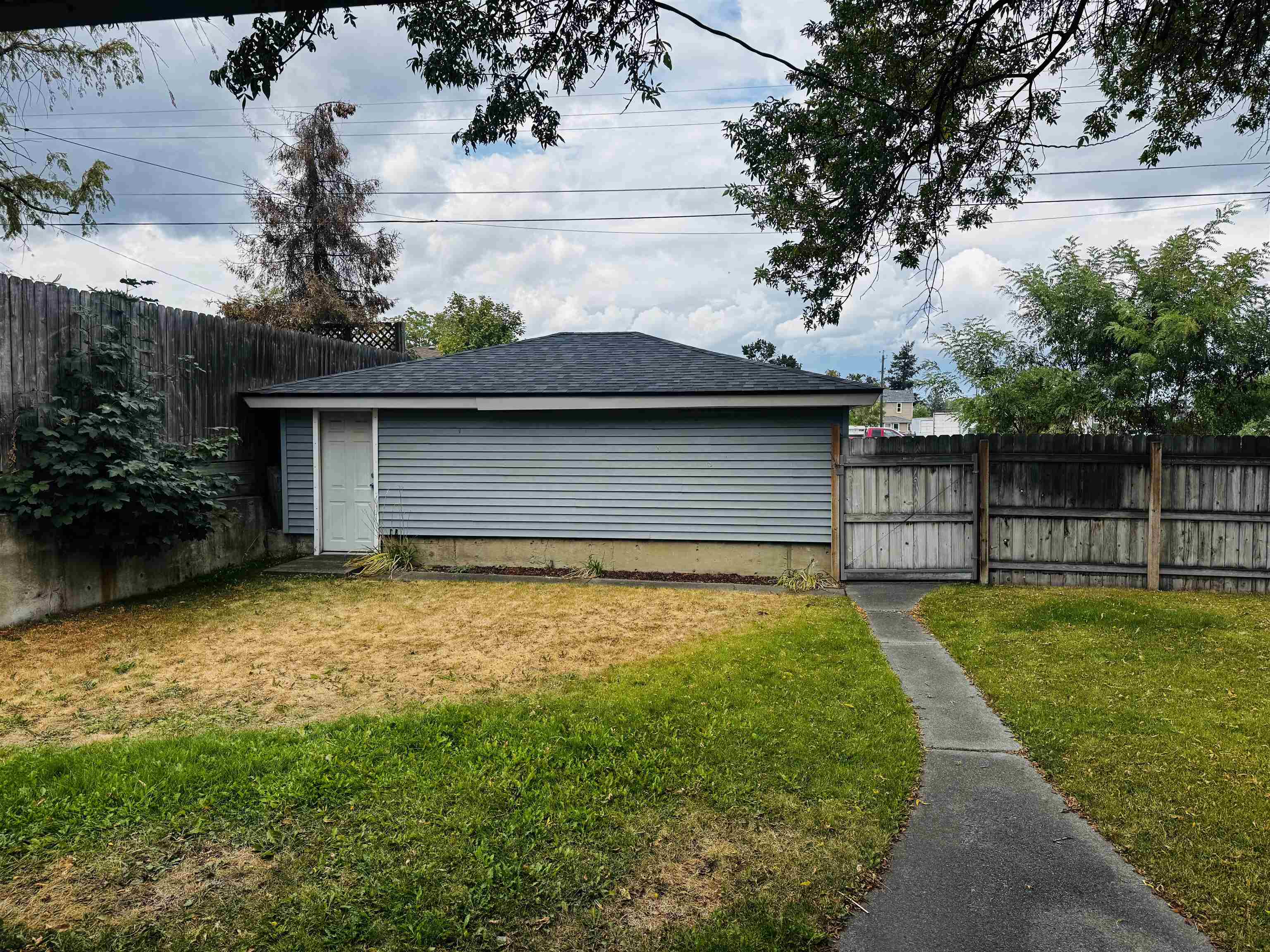 2927 E HOFFMAN St - Photo 9
