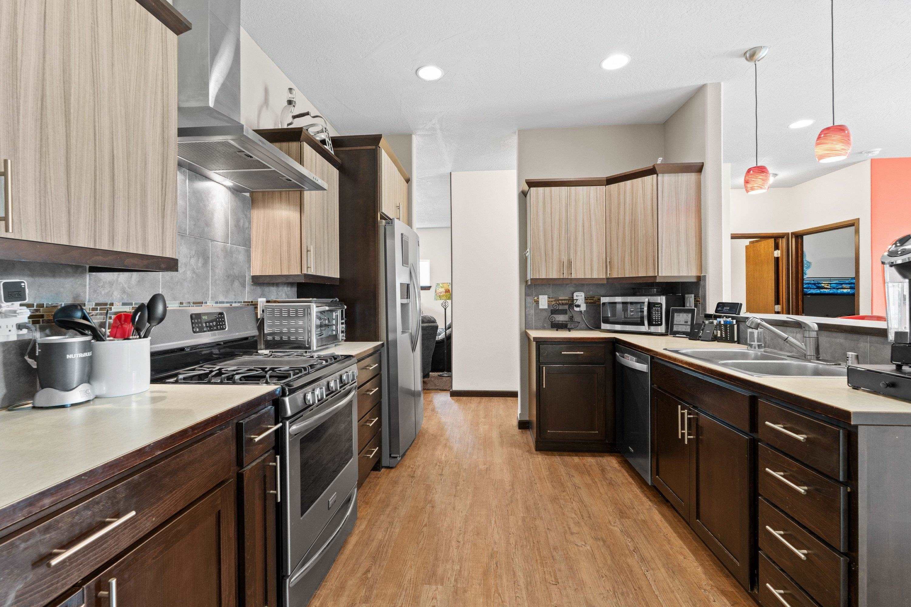 18212 E Riverway Ave - Photo 11