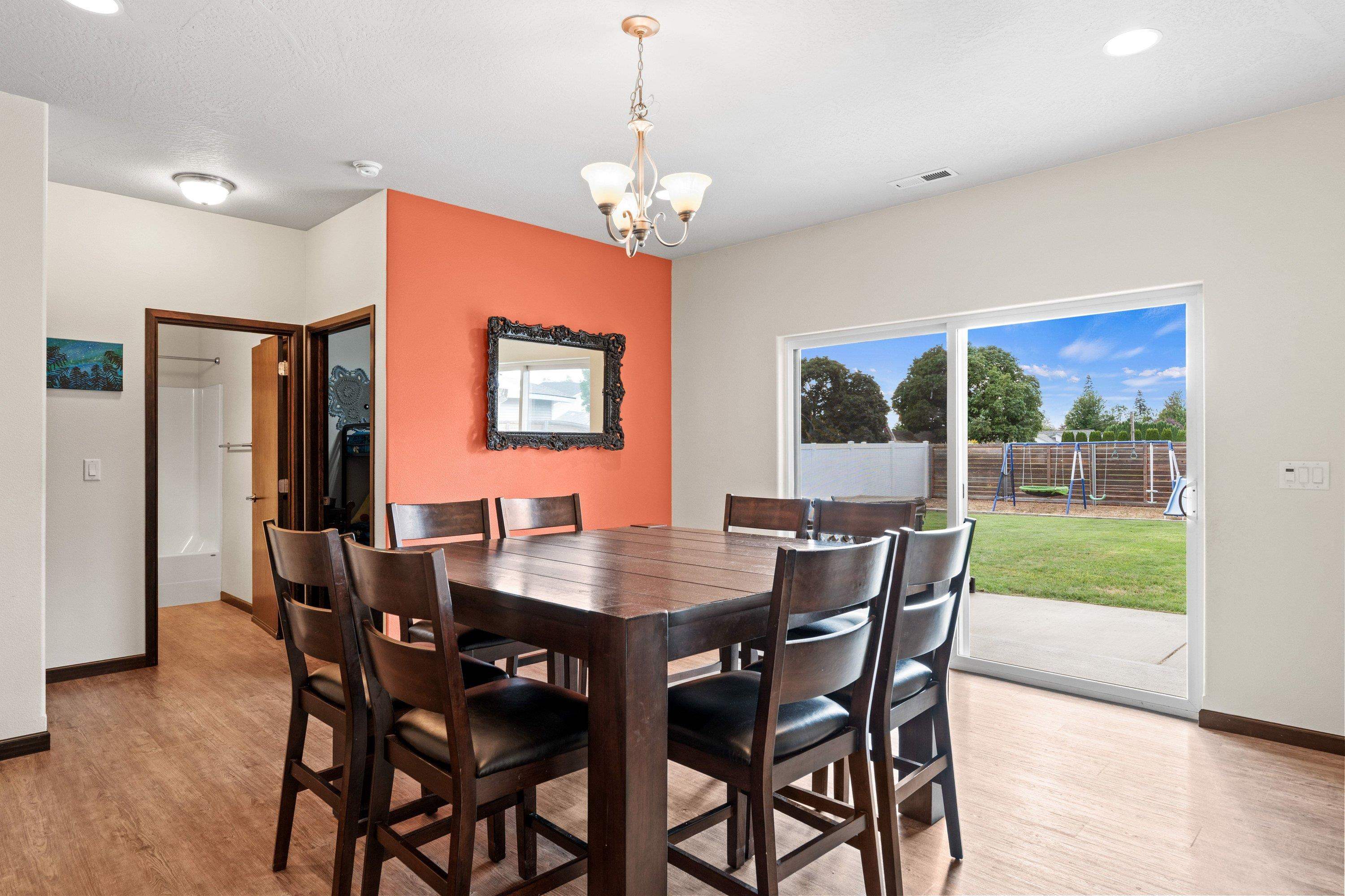 18212 E Riverway Ave - Photo 9