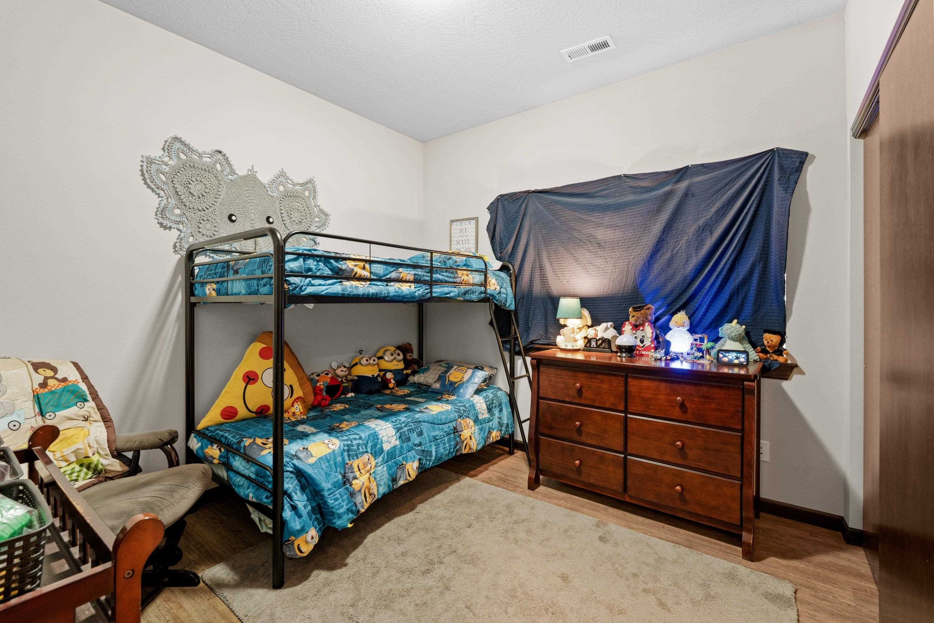 18212 E Riverway Ave - Photo 17