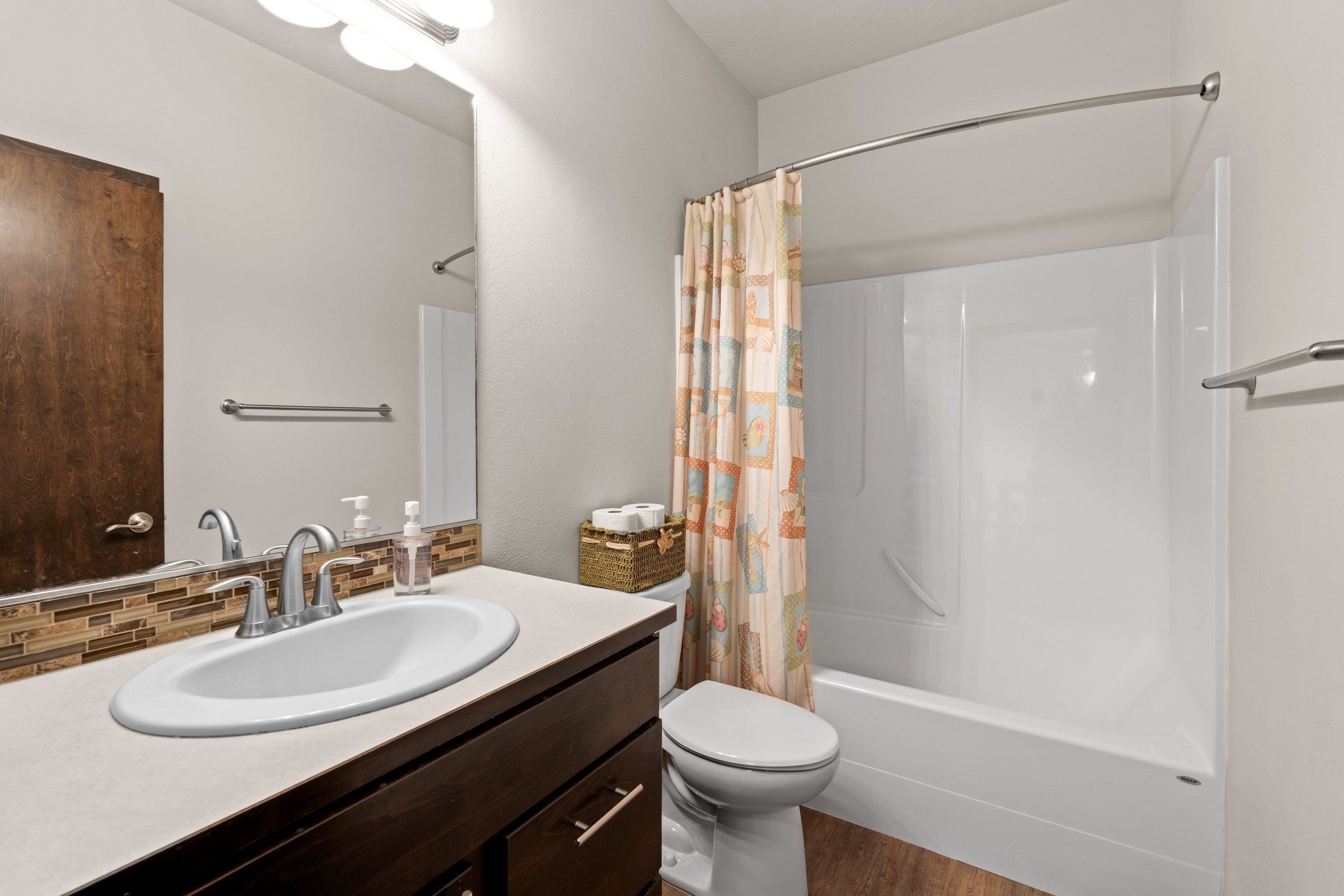 18212 E Riverway Ave - Photo 18