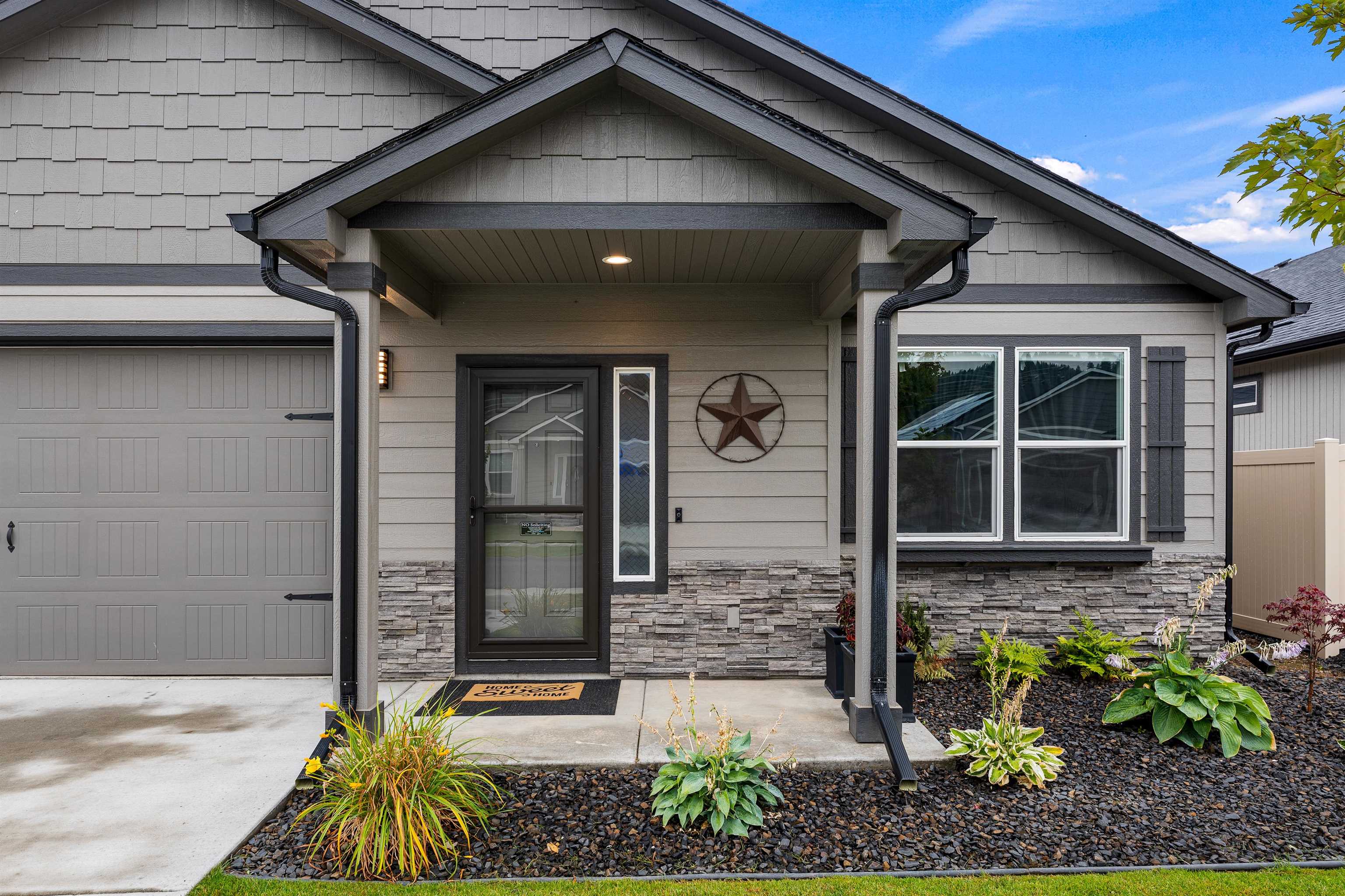 14620 E Caprio Ave - Photo 2