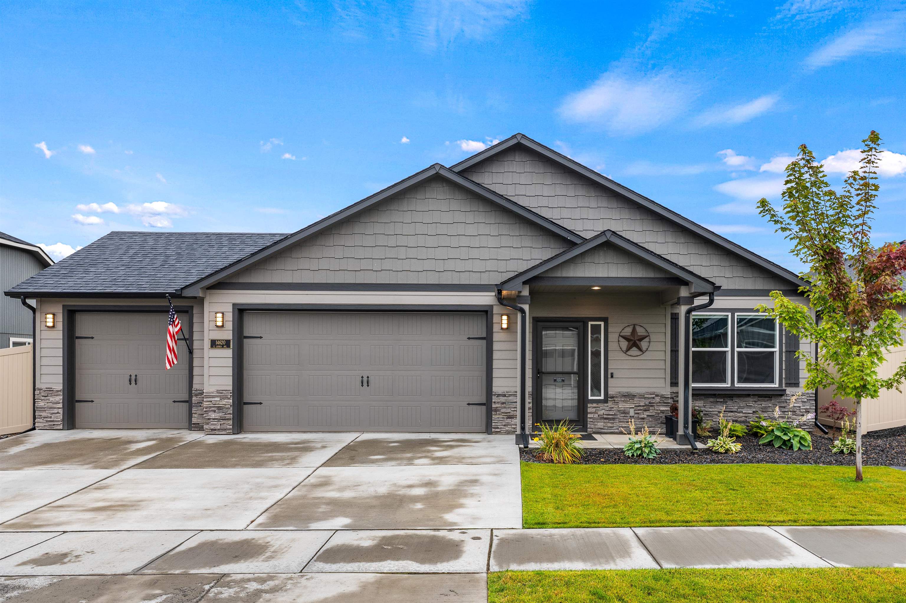 14620 E Caprio Ave - Photo 1
