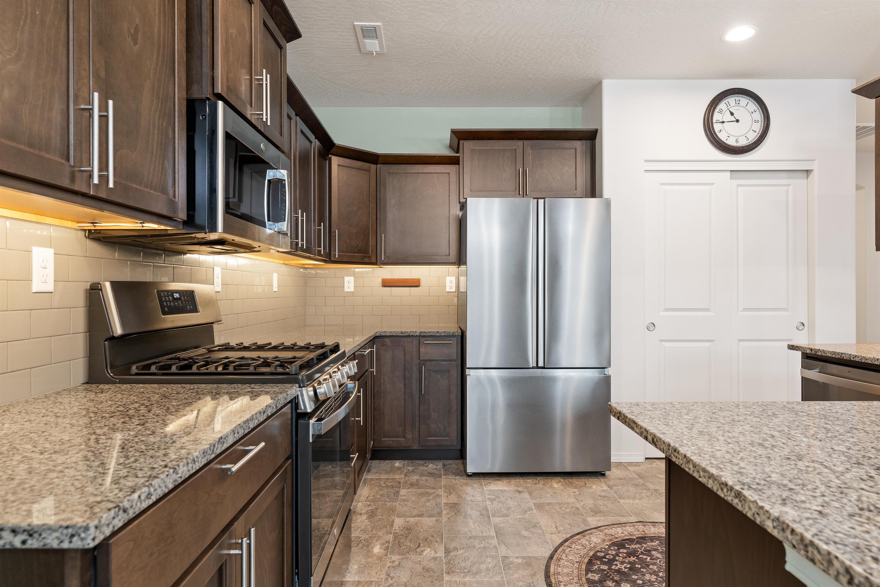 14620 E Caprio Ave - Photo 9