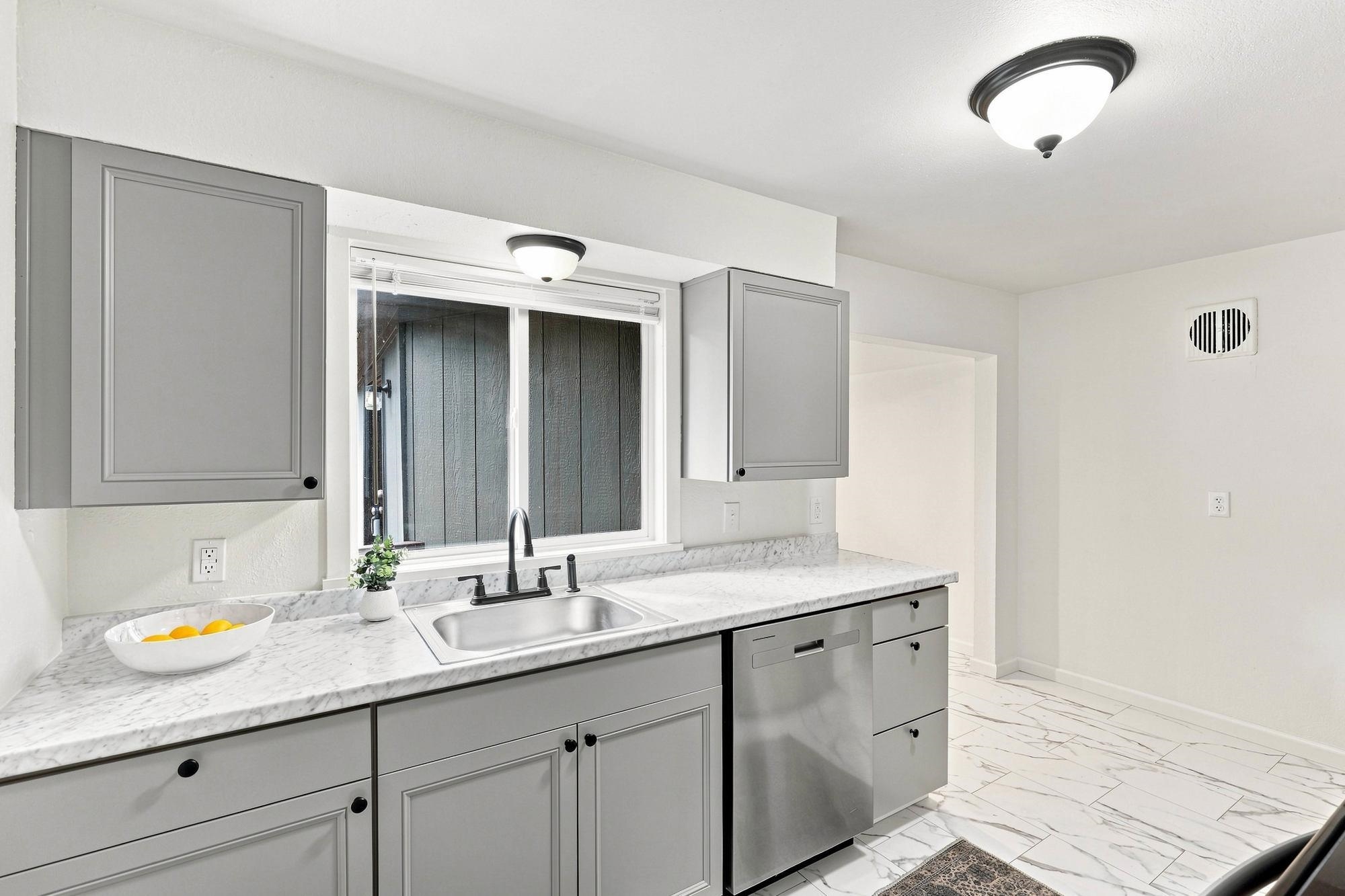 1323 W FRANCIS Ave - Photo 9