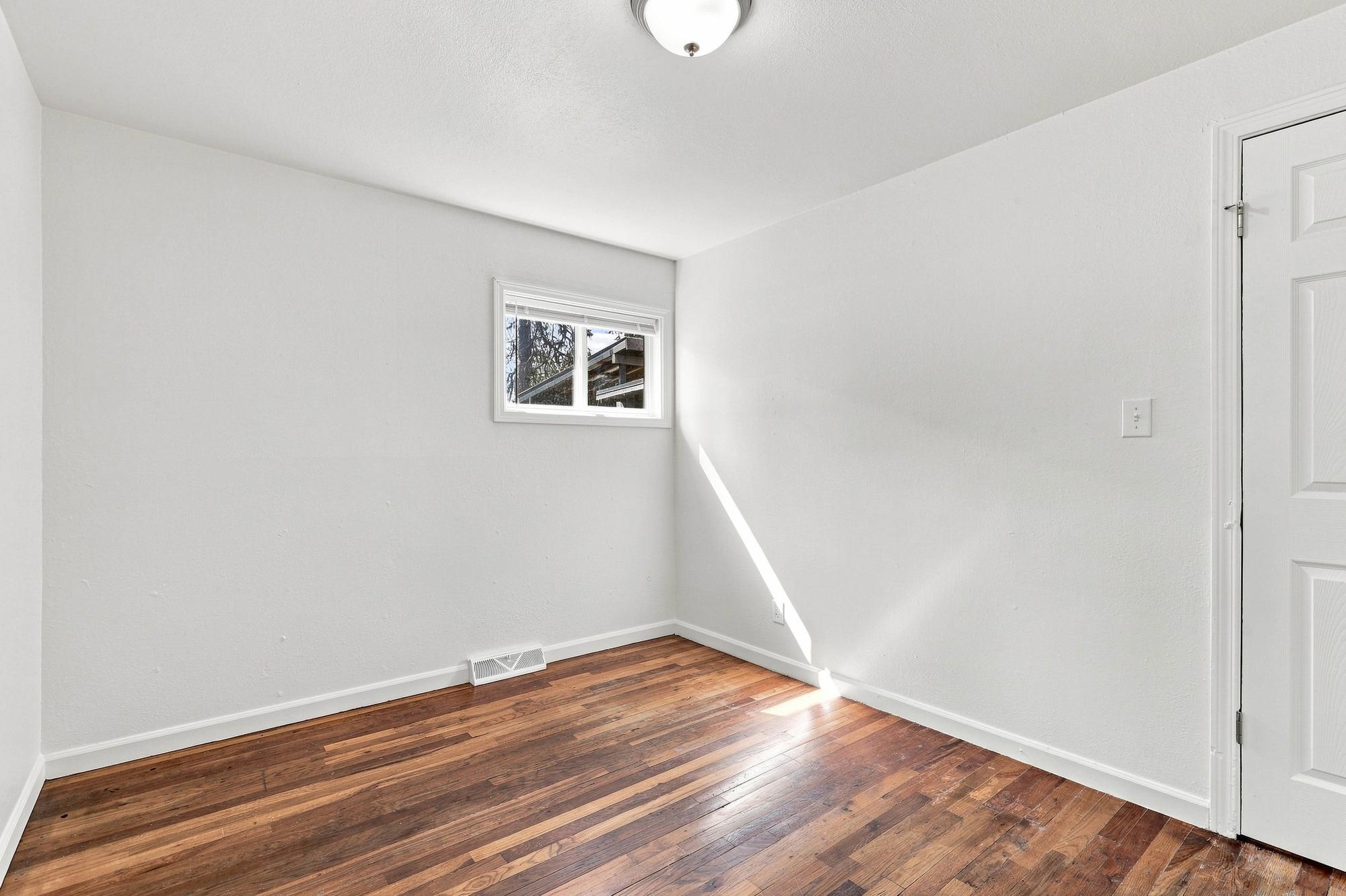 1323 W FRANCIS Ave - Photo 16