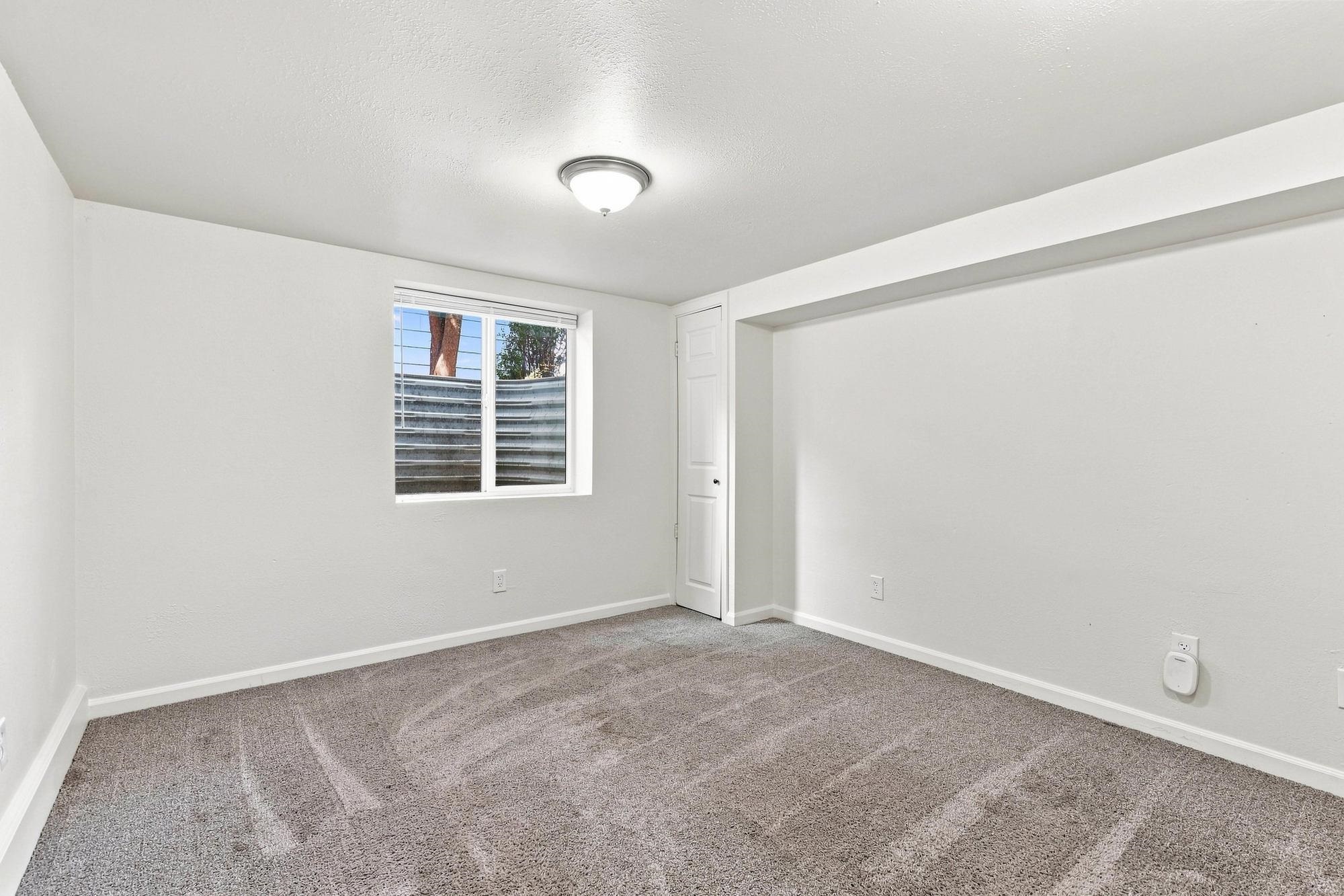 1323 W FRANCIS Ave - Photo 17
