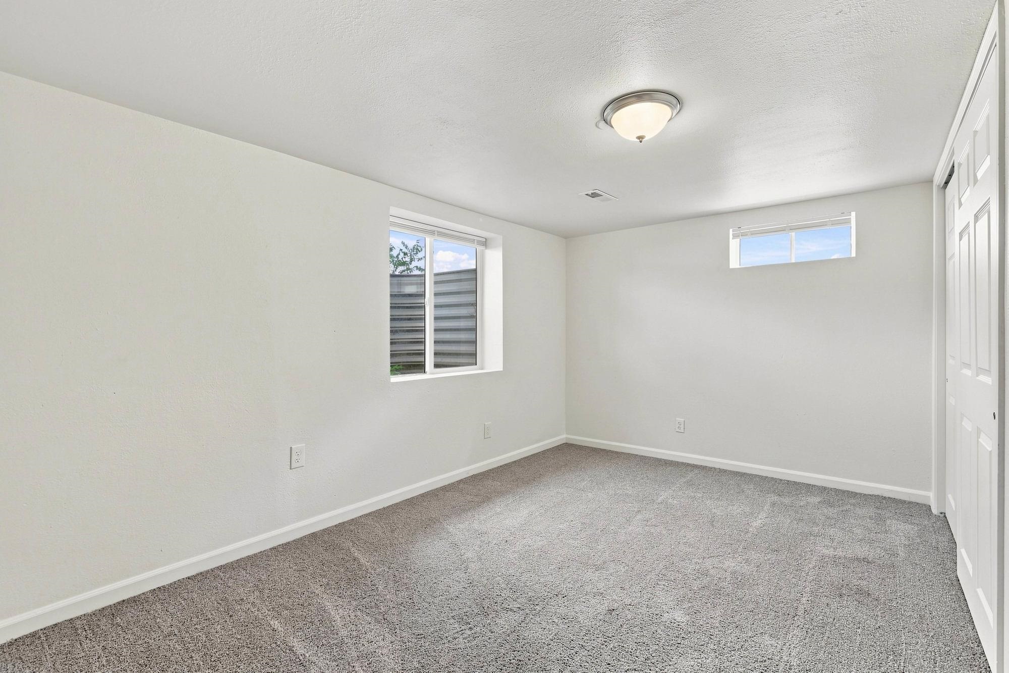 1323 W FRANCIS Ave - Photo 18