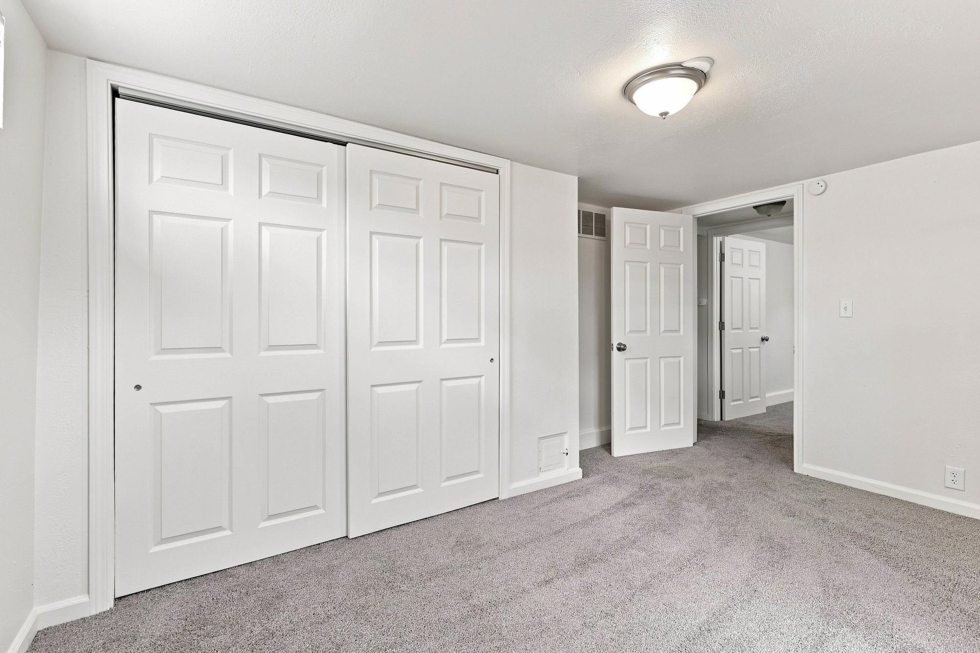 1323 W FRANCIS Ave - Photo 19