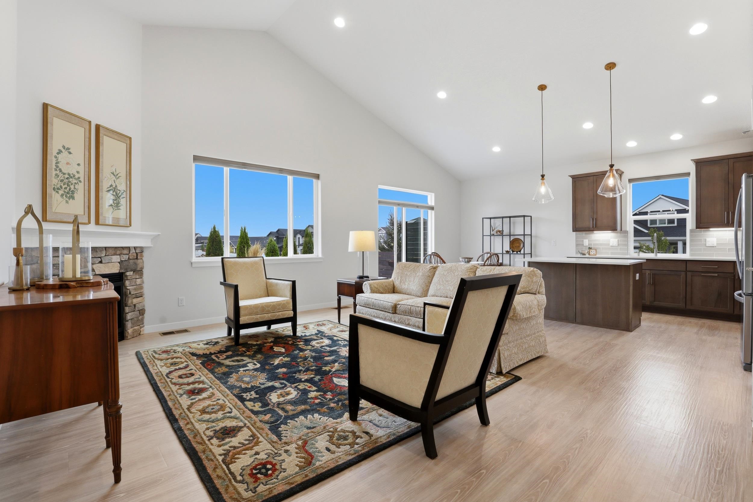 2299 N Forest Ridge St - Photo 3