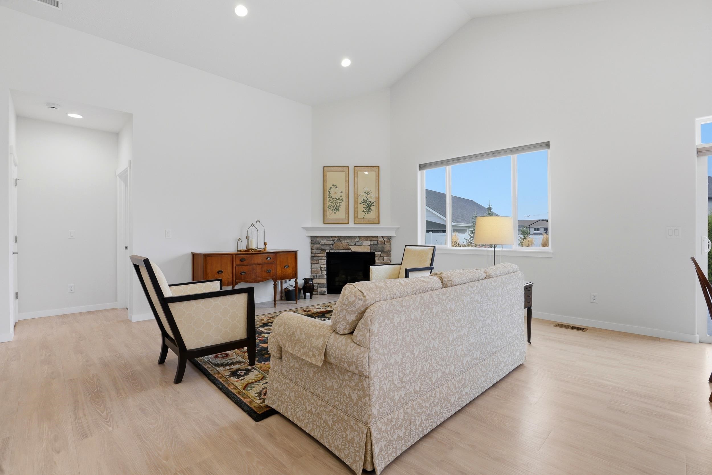 2299 N Forest Ridge St - Photo 6