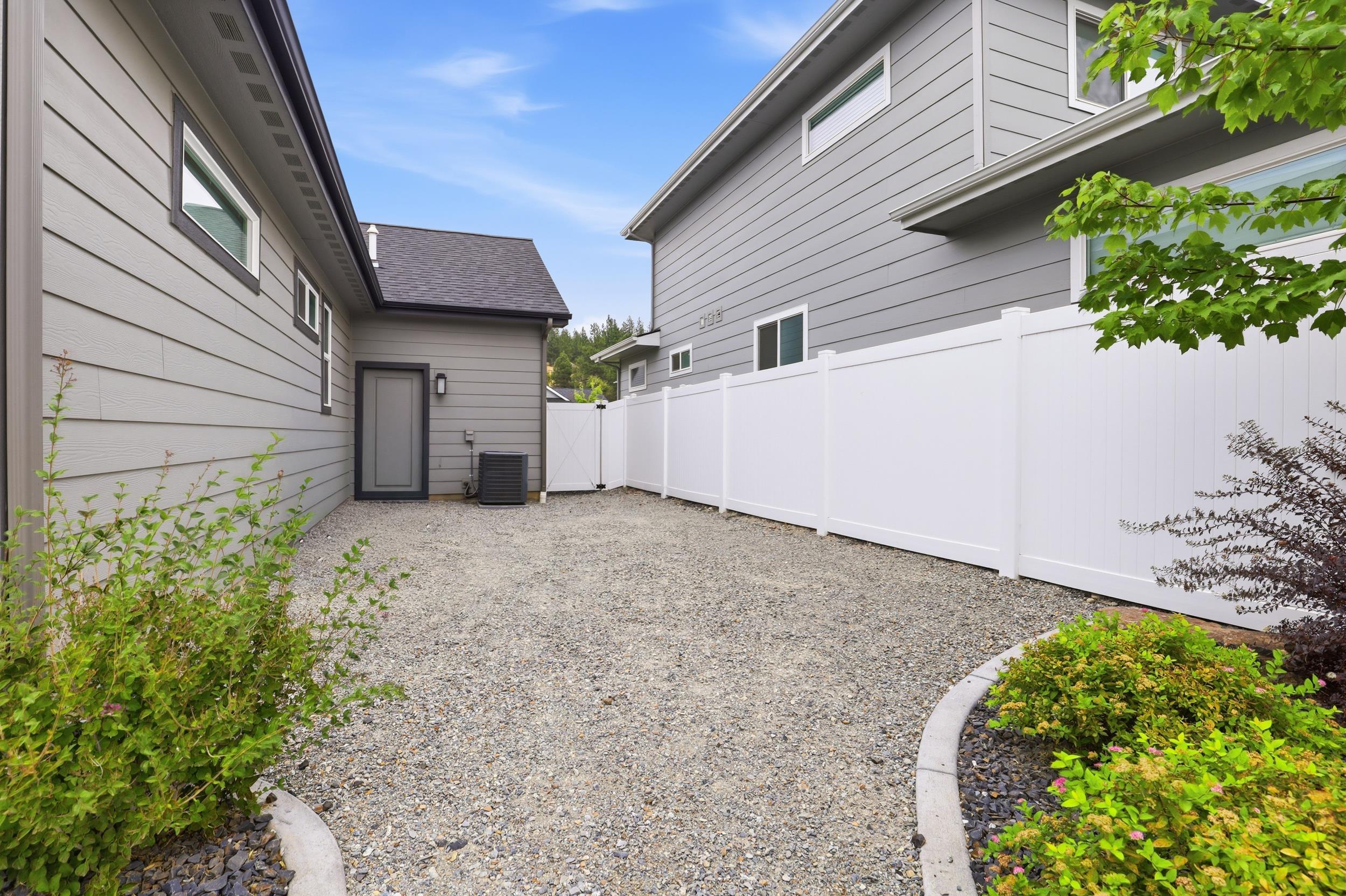2299 N Forest Ridge St - Photo 35